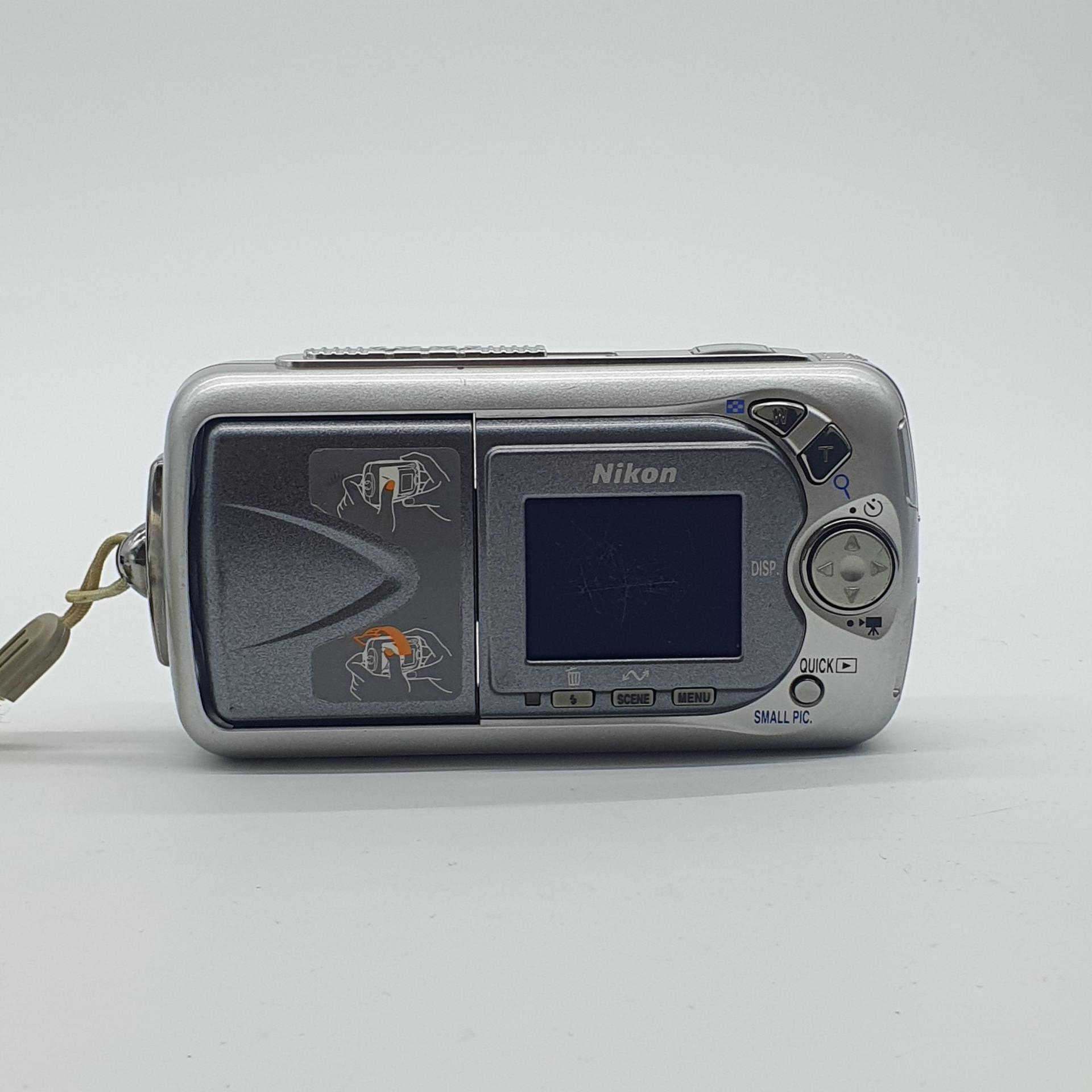 니콘 쿨픽스 3500