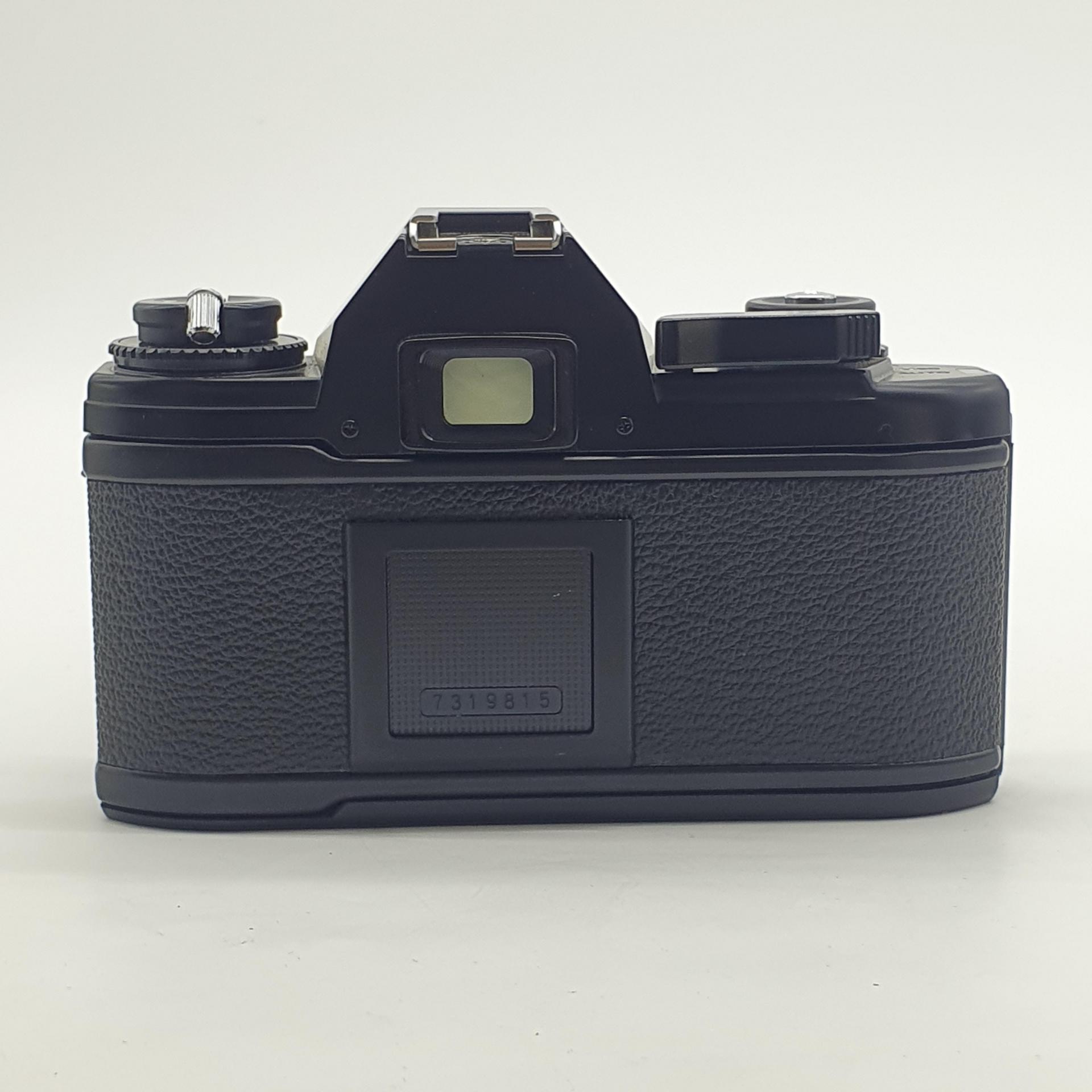 니콘 Nikon EM + Nikkor Lens