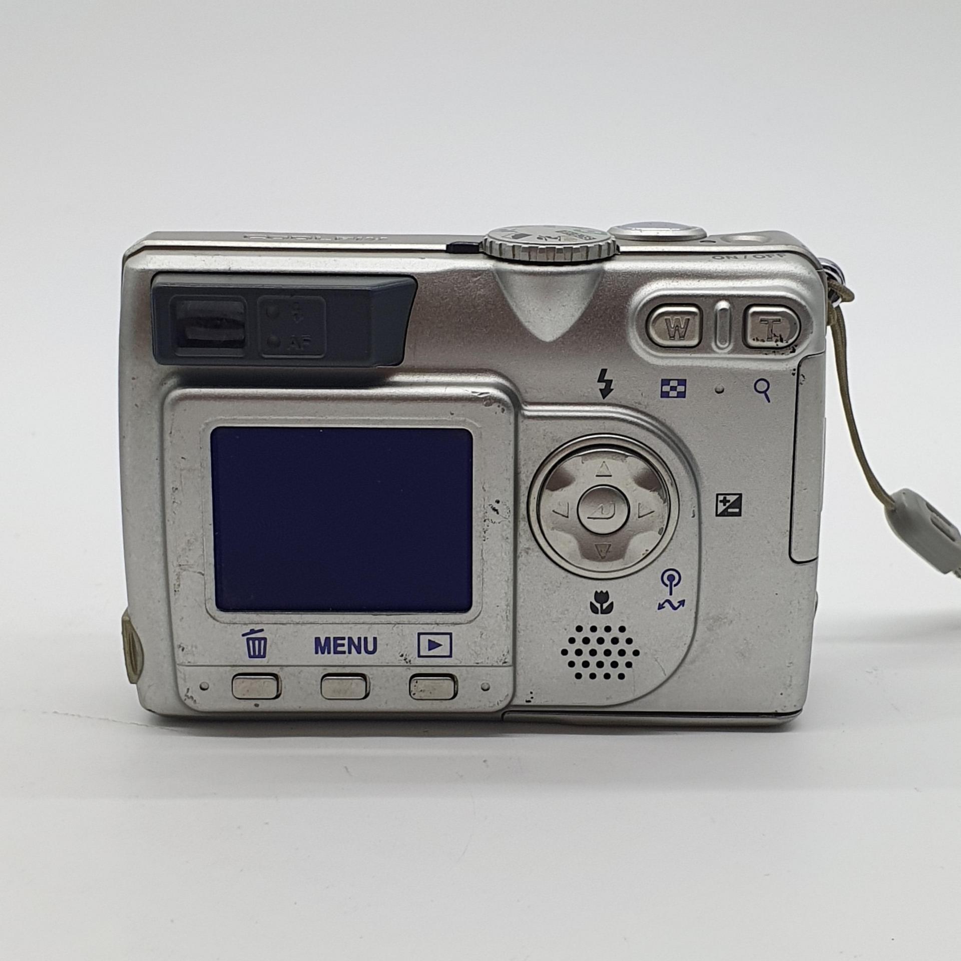 니콘 쿨픽스 5200