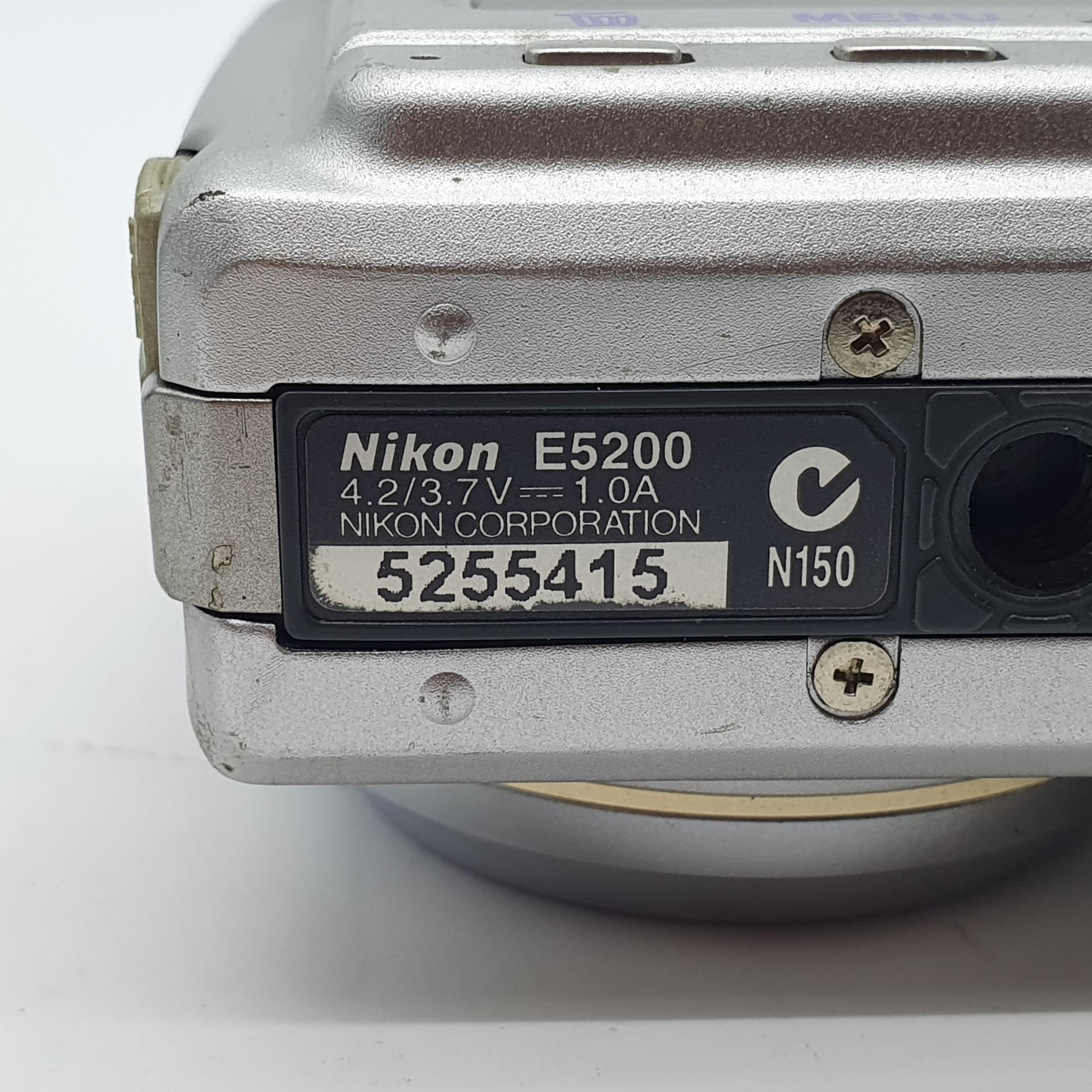 니콘 쿨픽스 5200