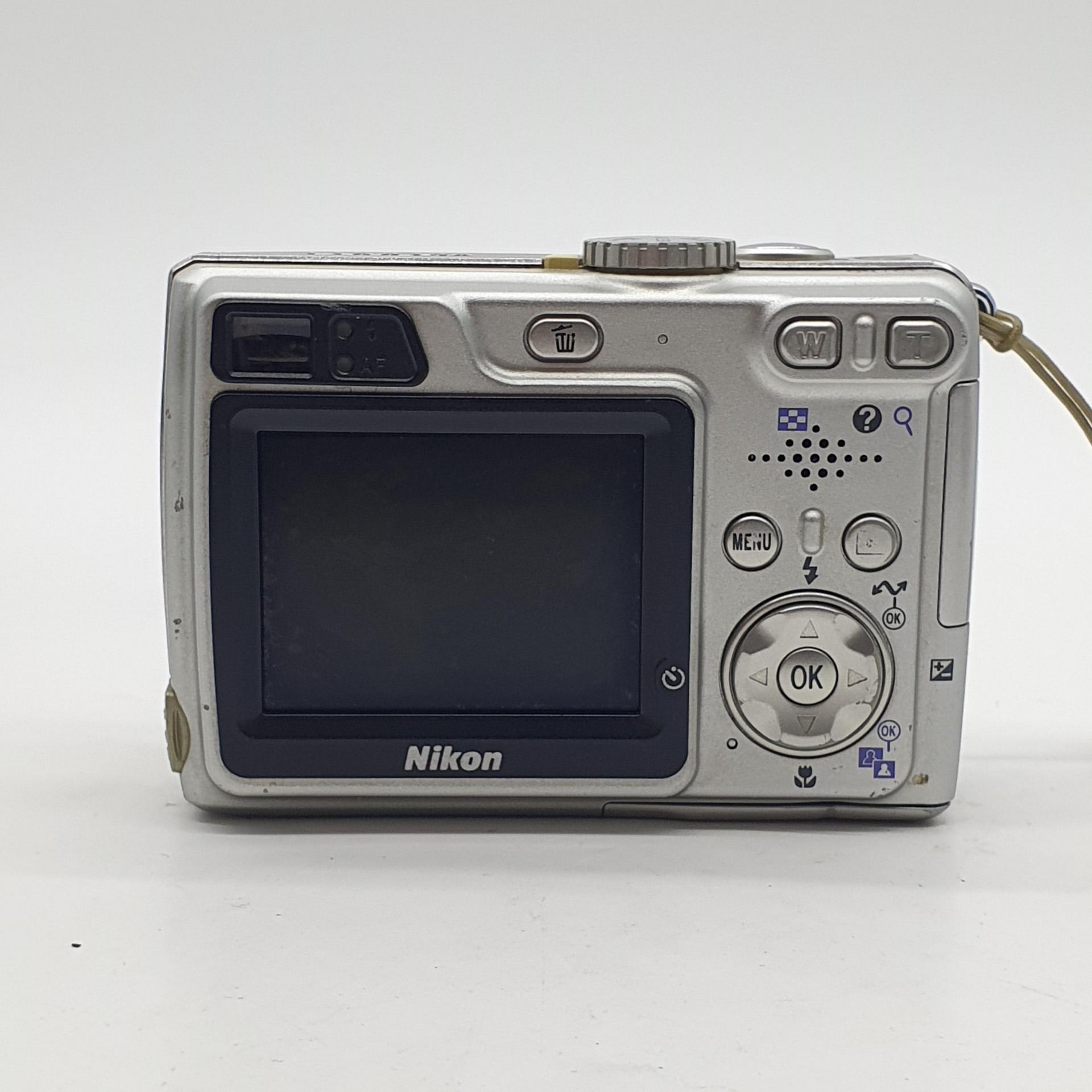 니콘 쿨픽스 7900