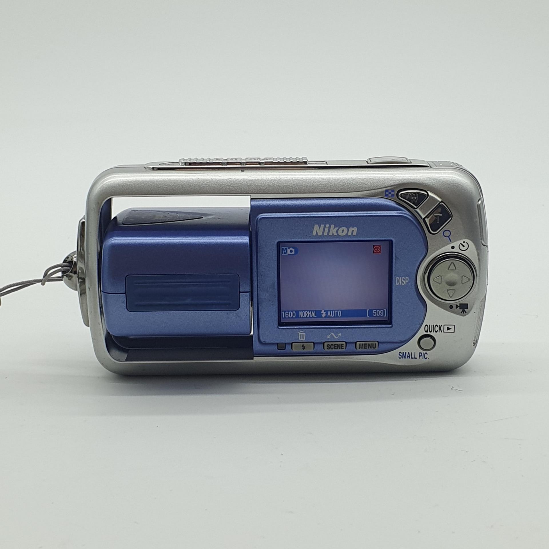니콘 쿨픽스 E2500