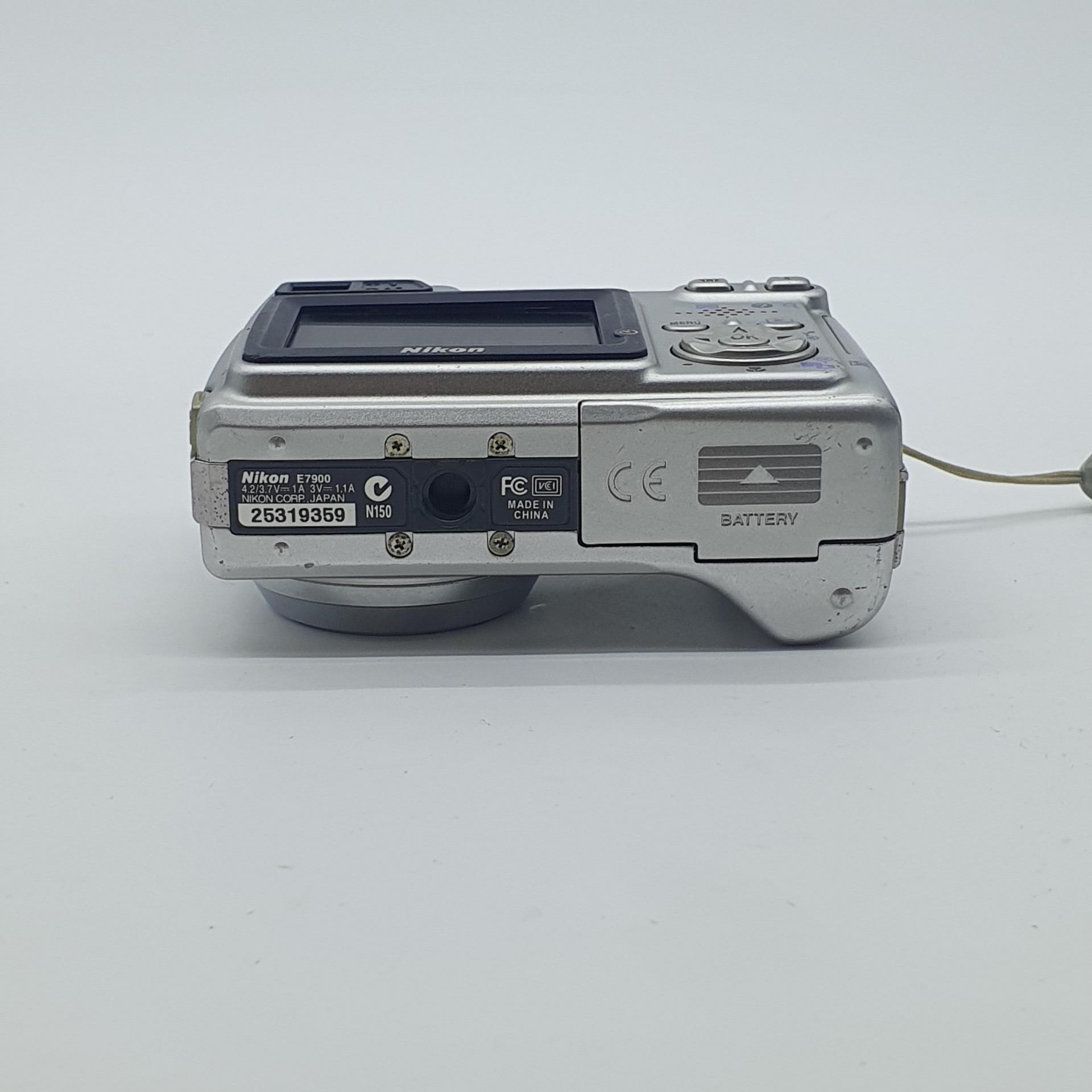 니콘 쿨픽스 7900