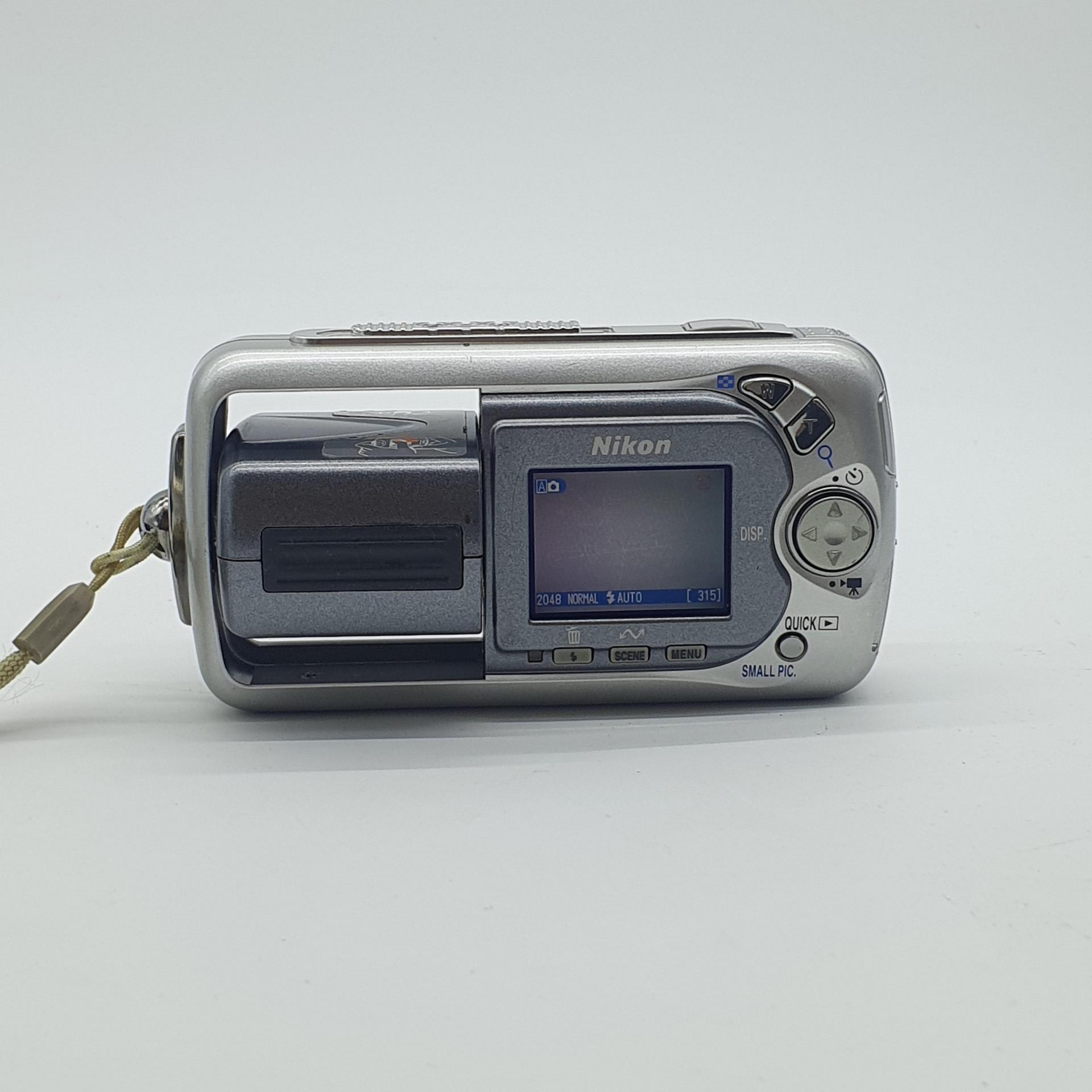 니콘 쿨픽스 3500