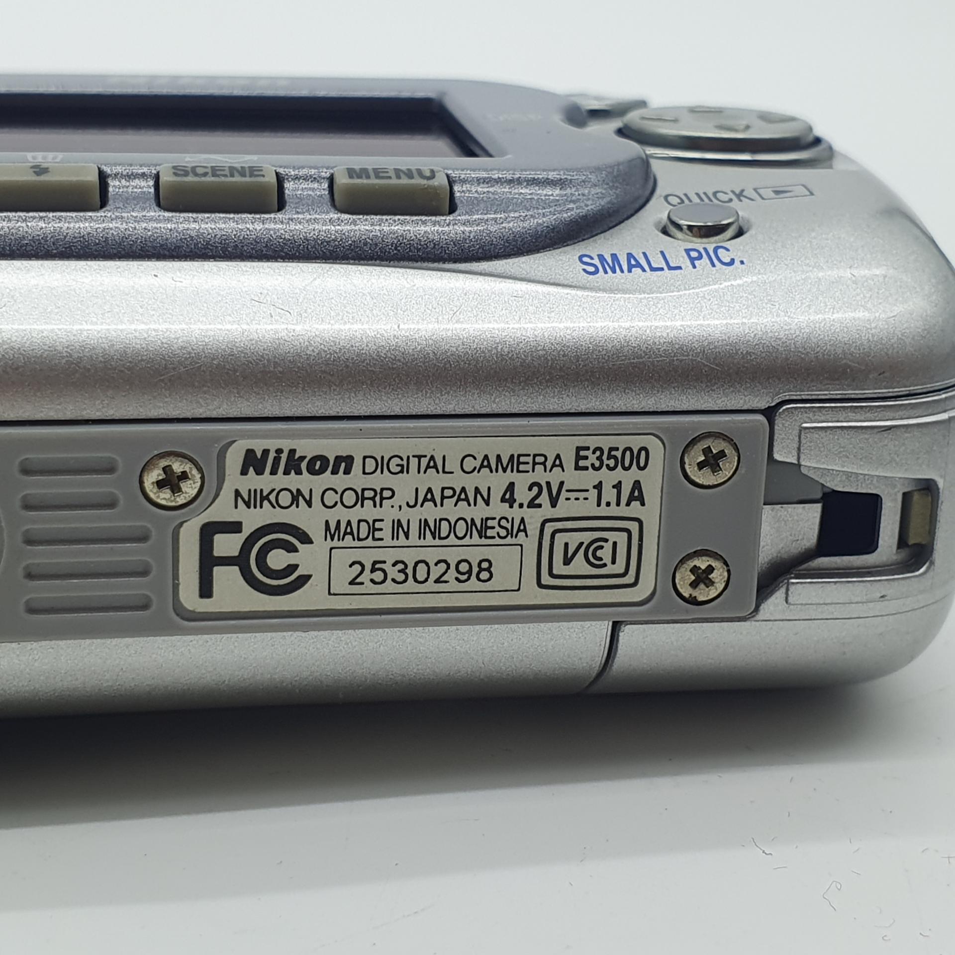 니콘 쿨픽스 3500