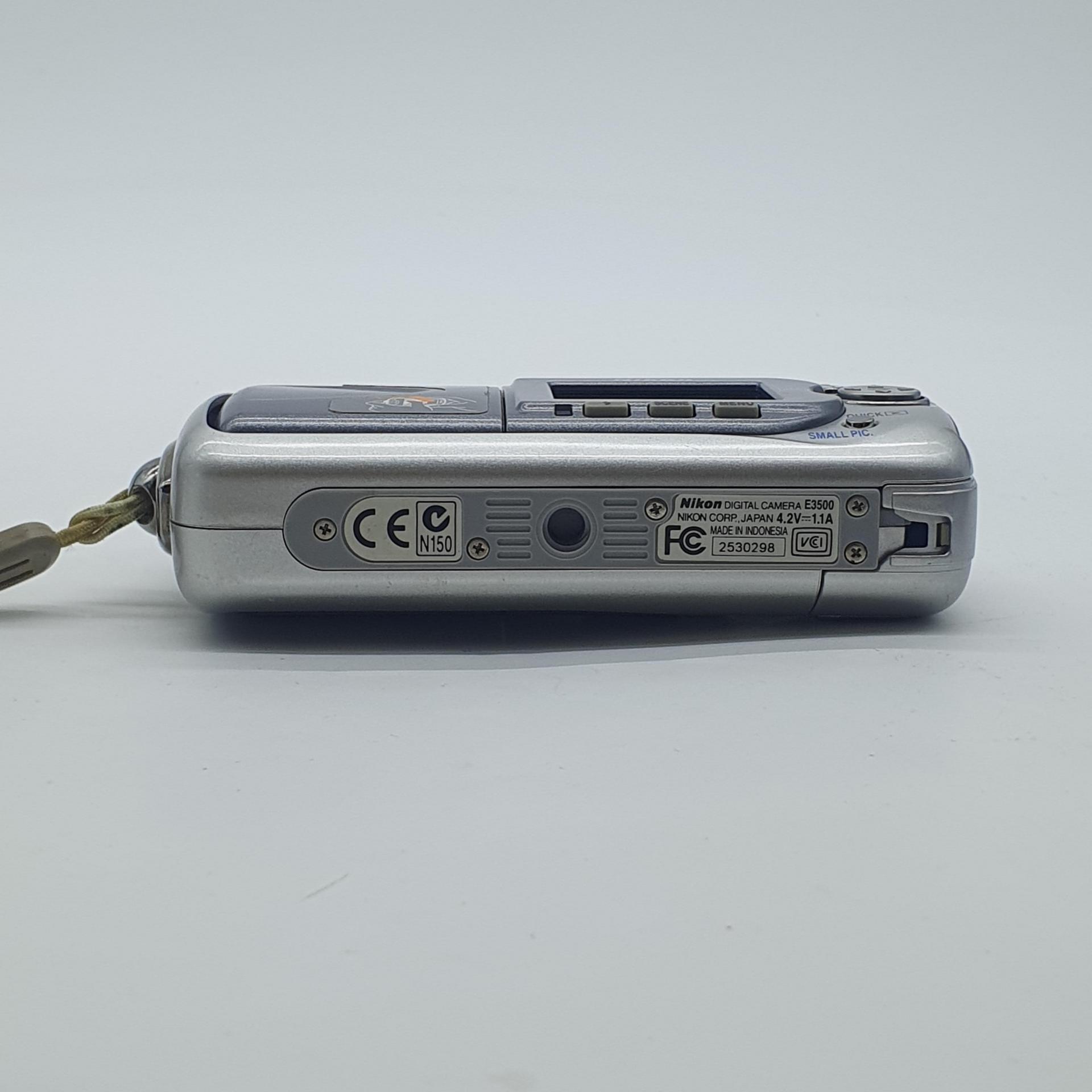 니콘 쿨픽스 3500