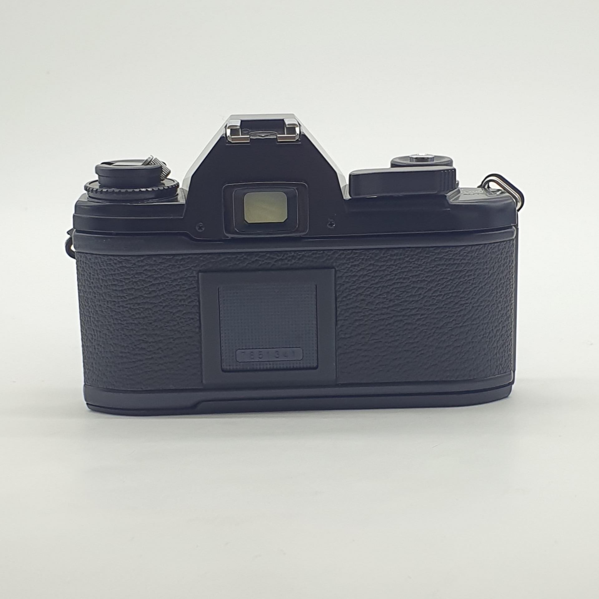 니콘 Nikon EM + Nikkor Lens