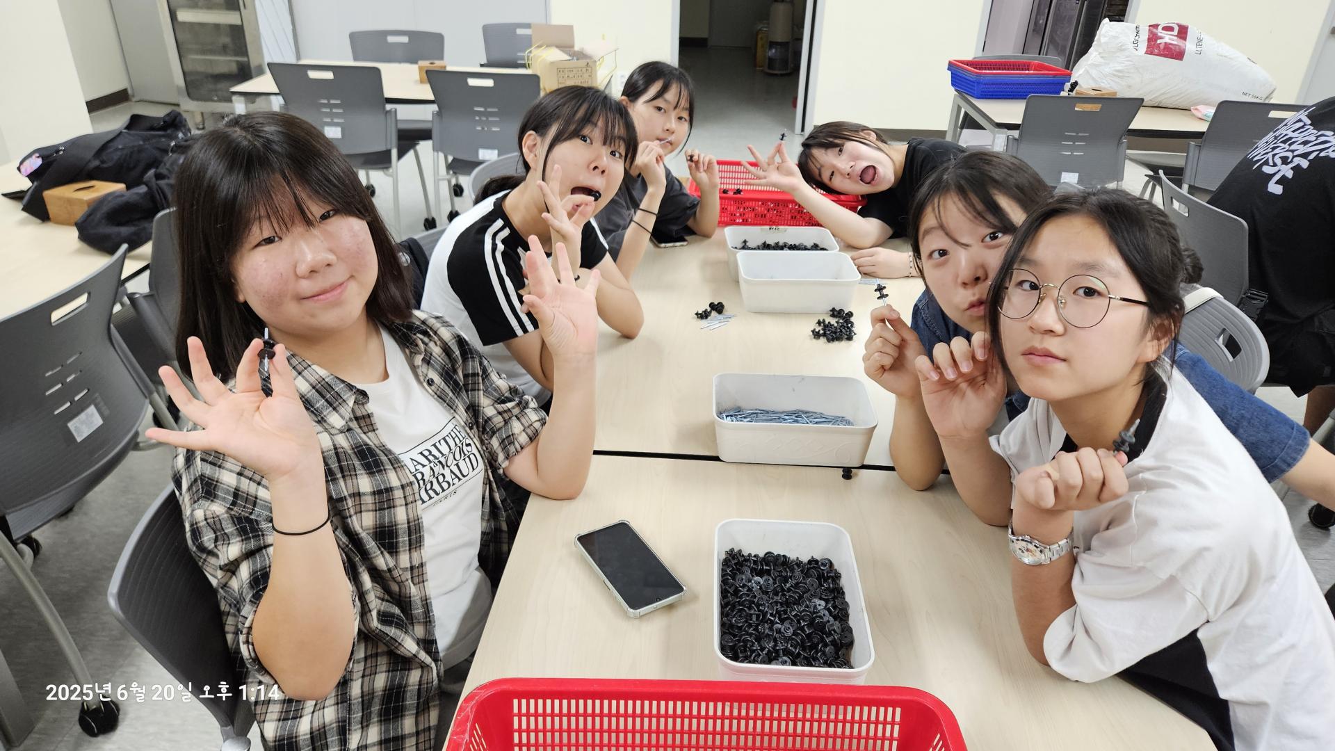 a7e35342a643d.jpg