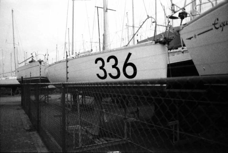 코노 CINIS 400 흑백 필름(35mm)