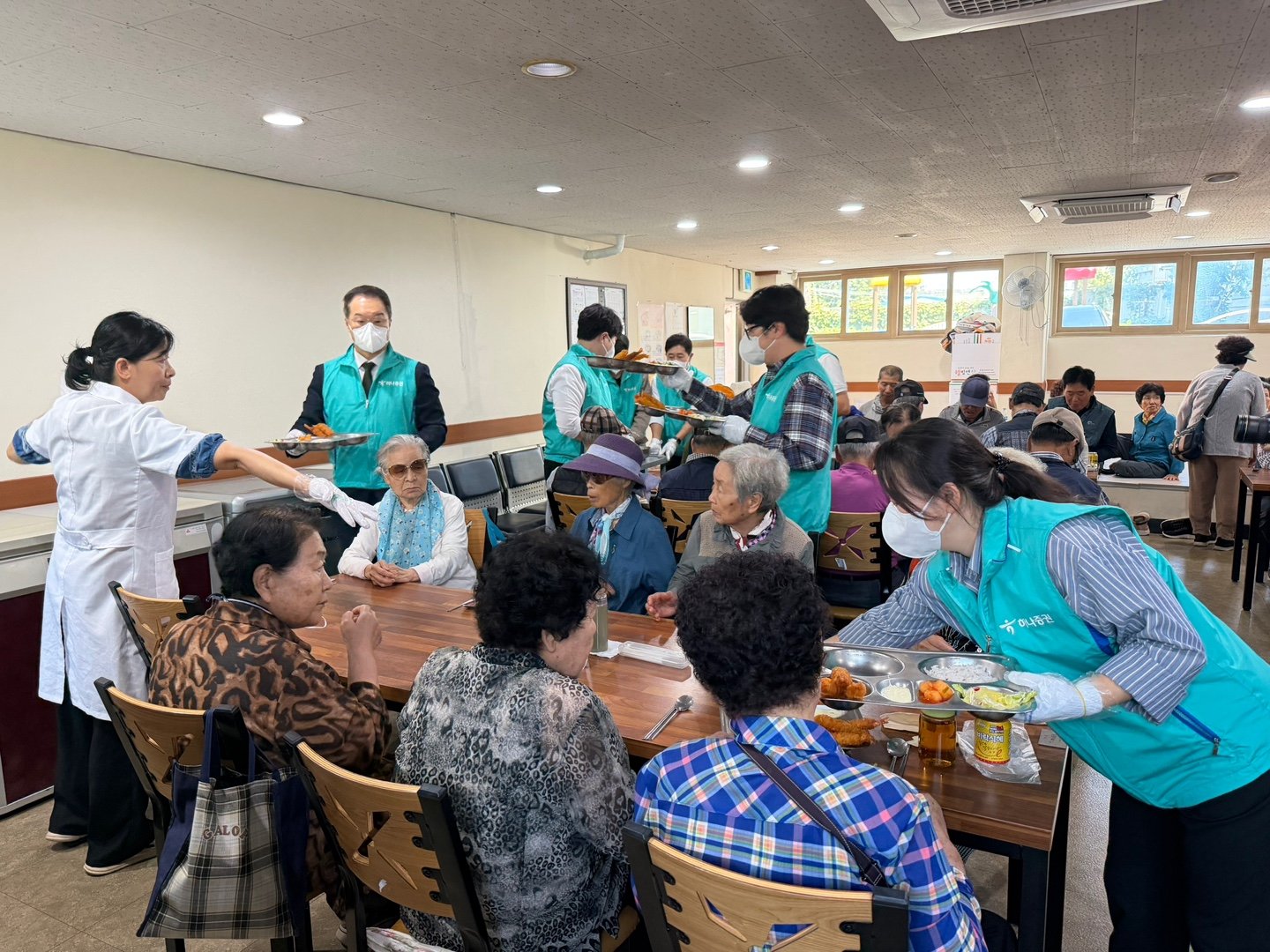 하나증권 청주종합사회복지관 추석 급식나눔 02