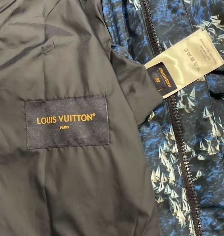 루이 LV 프린티드 모노그램 윈드브레이커