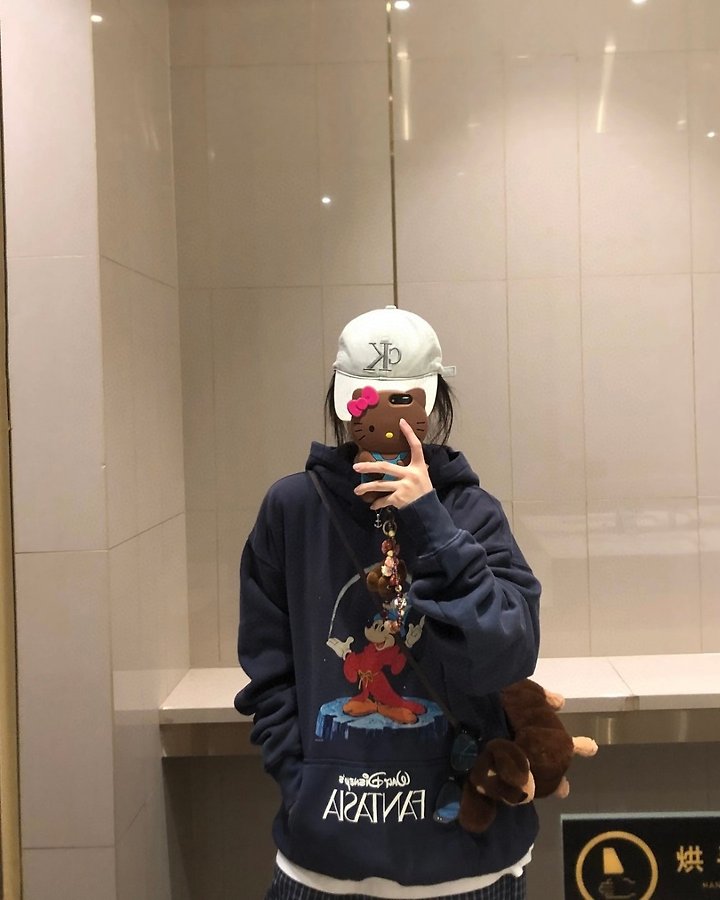 세인트미카엘 미키 오버핏 후드티셔츠(해외)