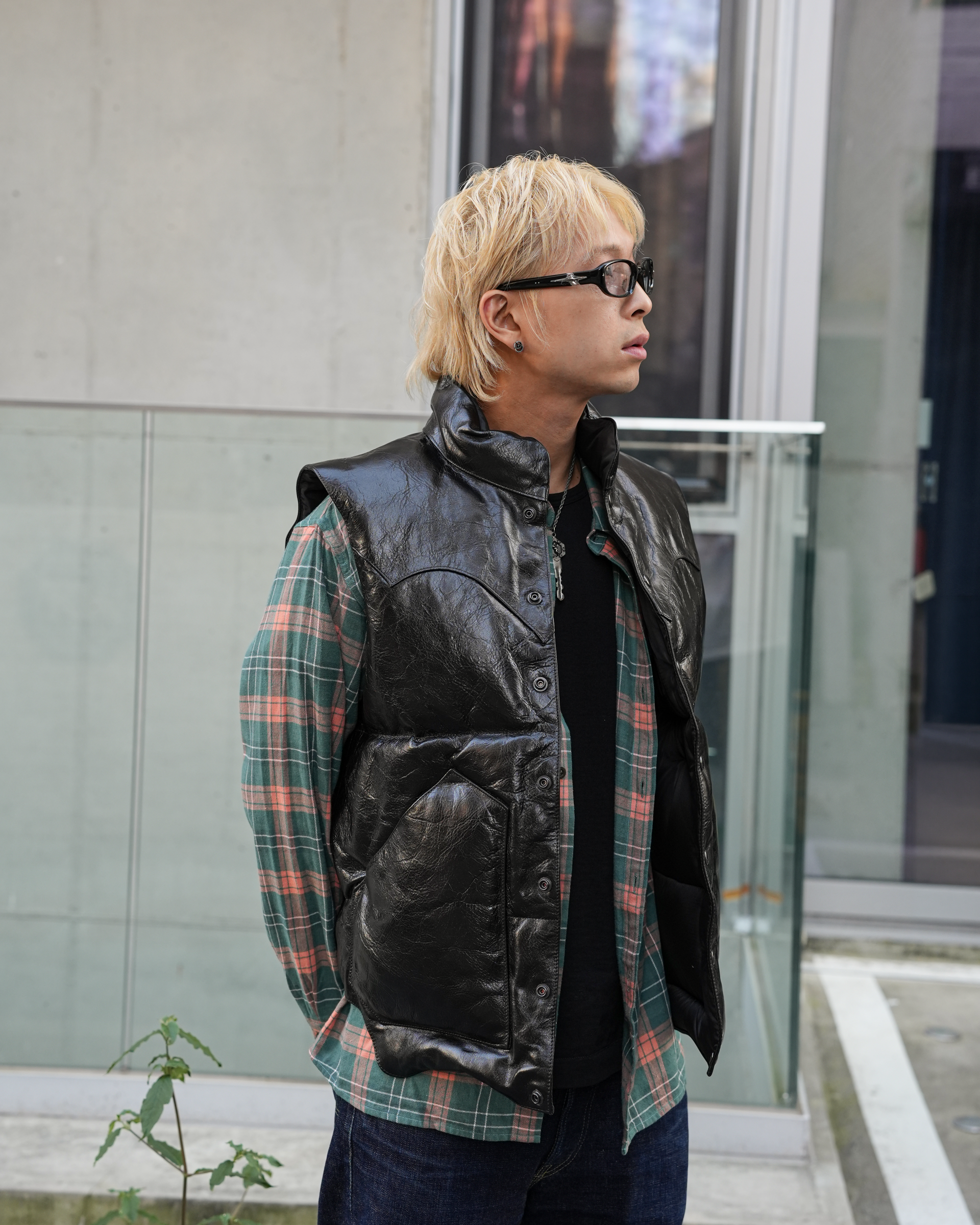 Horsehide Down Vest 'CHALLENGER' [Black]