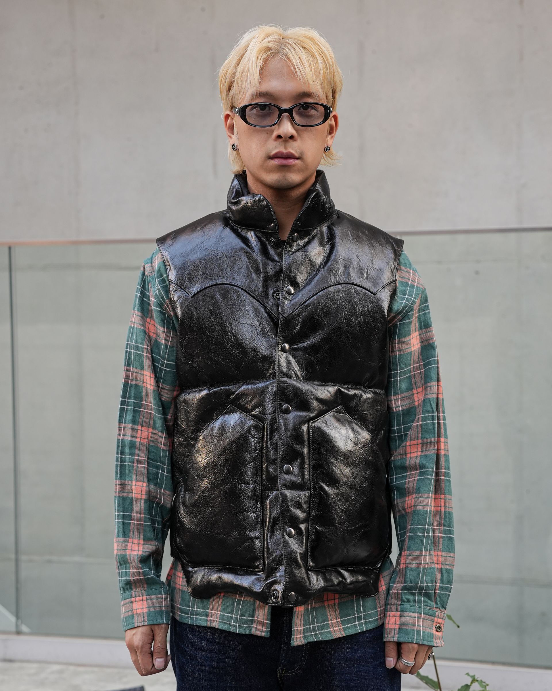 Horsehide Down Vest 'CHALLENGER' [Black]