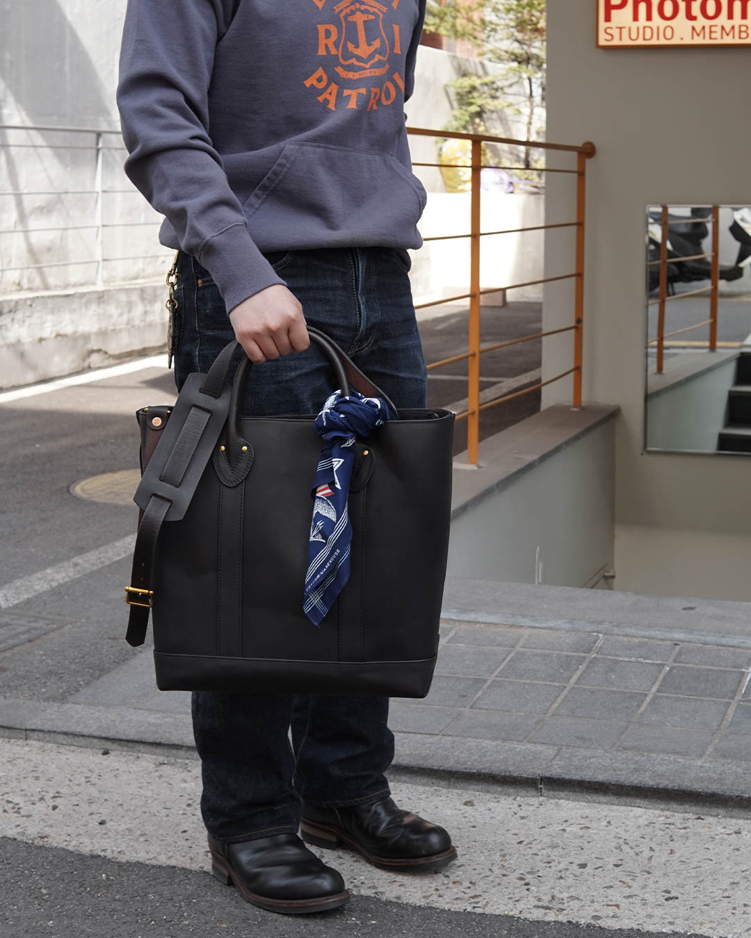 Leather Boat Tote Bag [Black]