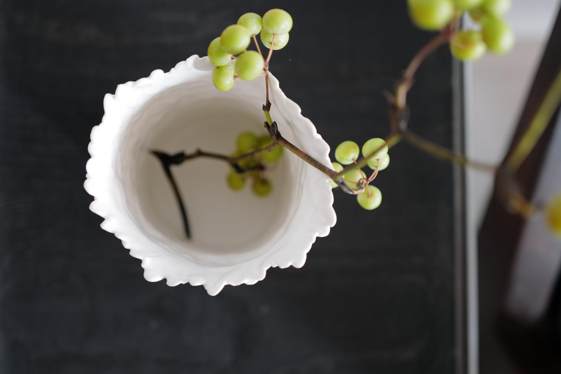 김송 - Plume Vase #1
