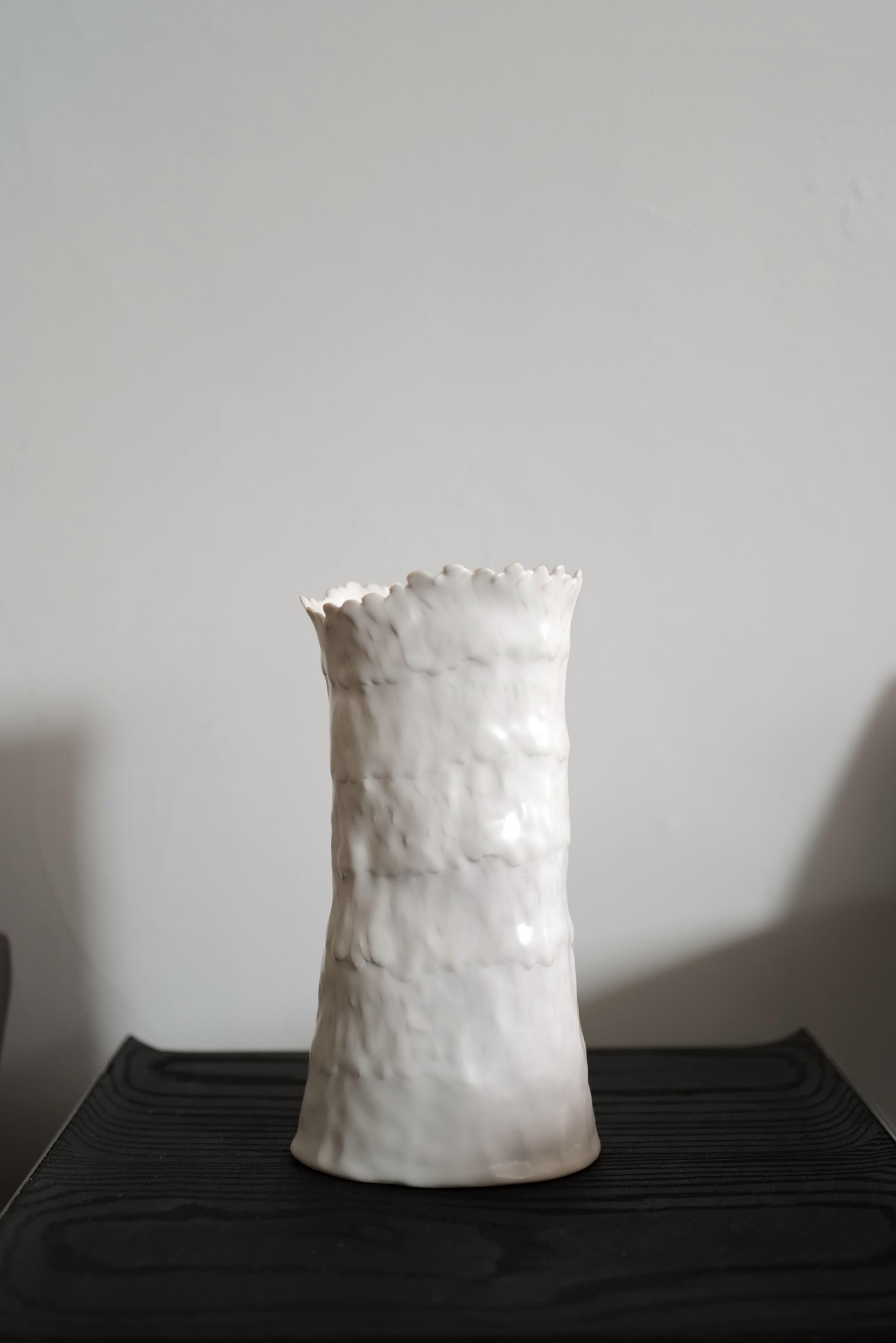 김송 - Plume Vase #8
