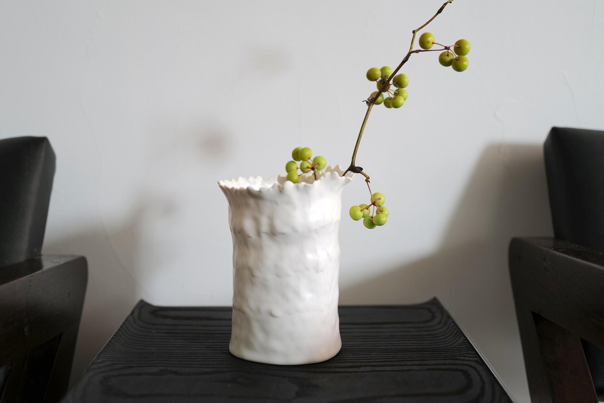김송 - Plume Vase #1
