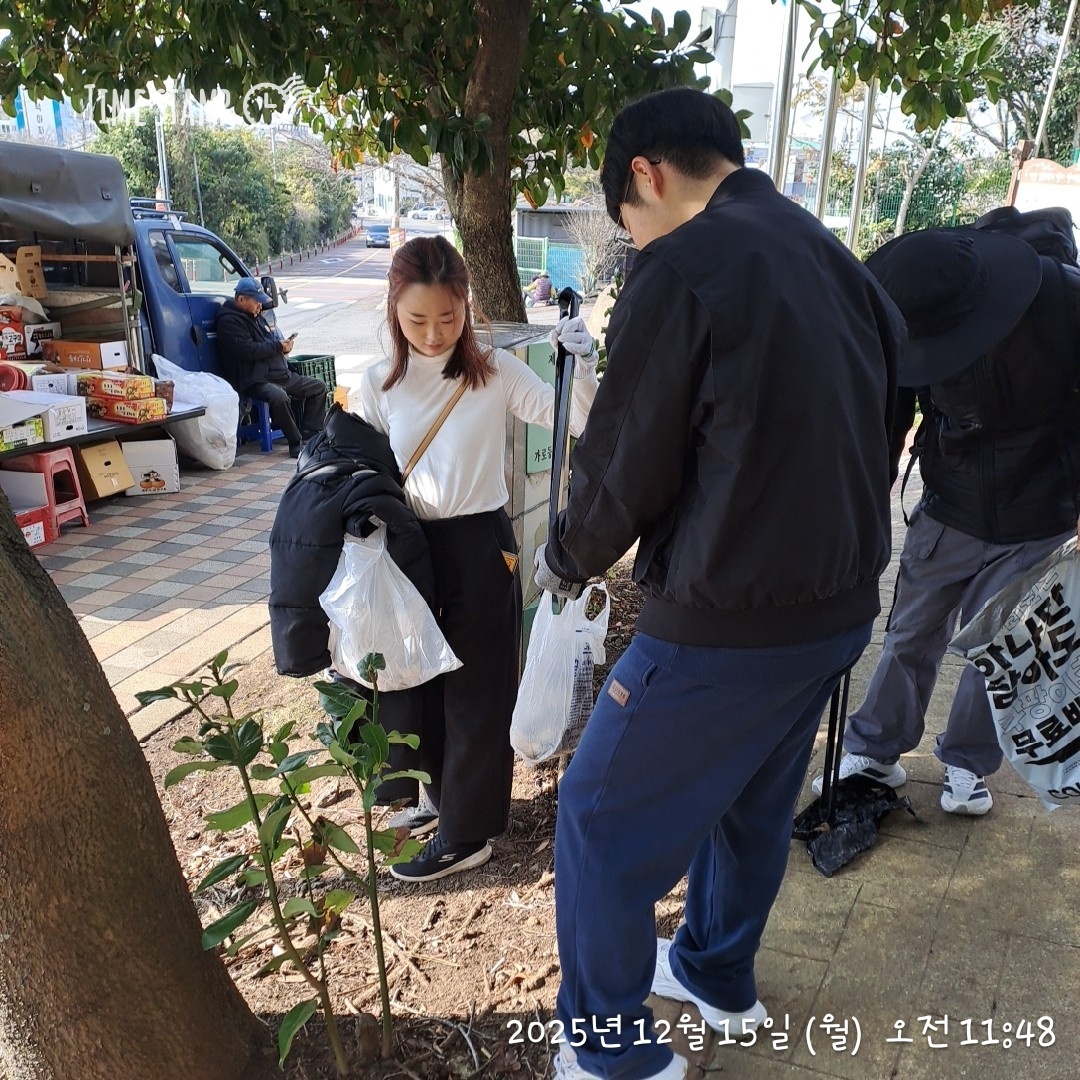 f666158fb5aee.jpg