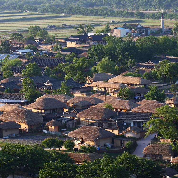 Fundo A Câmara Do Rei Na Corte Real De Seul Na Colina De Hanseong