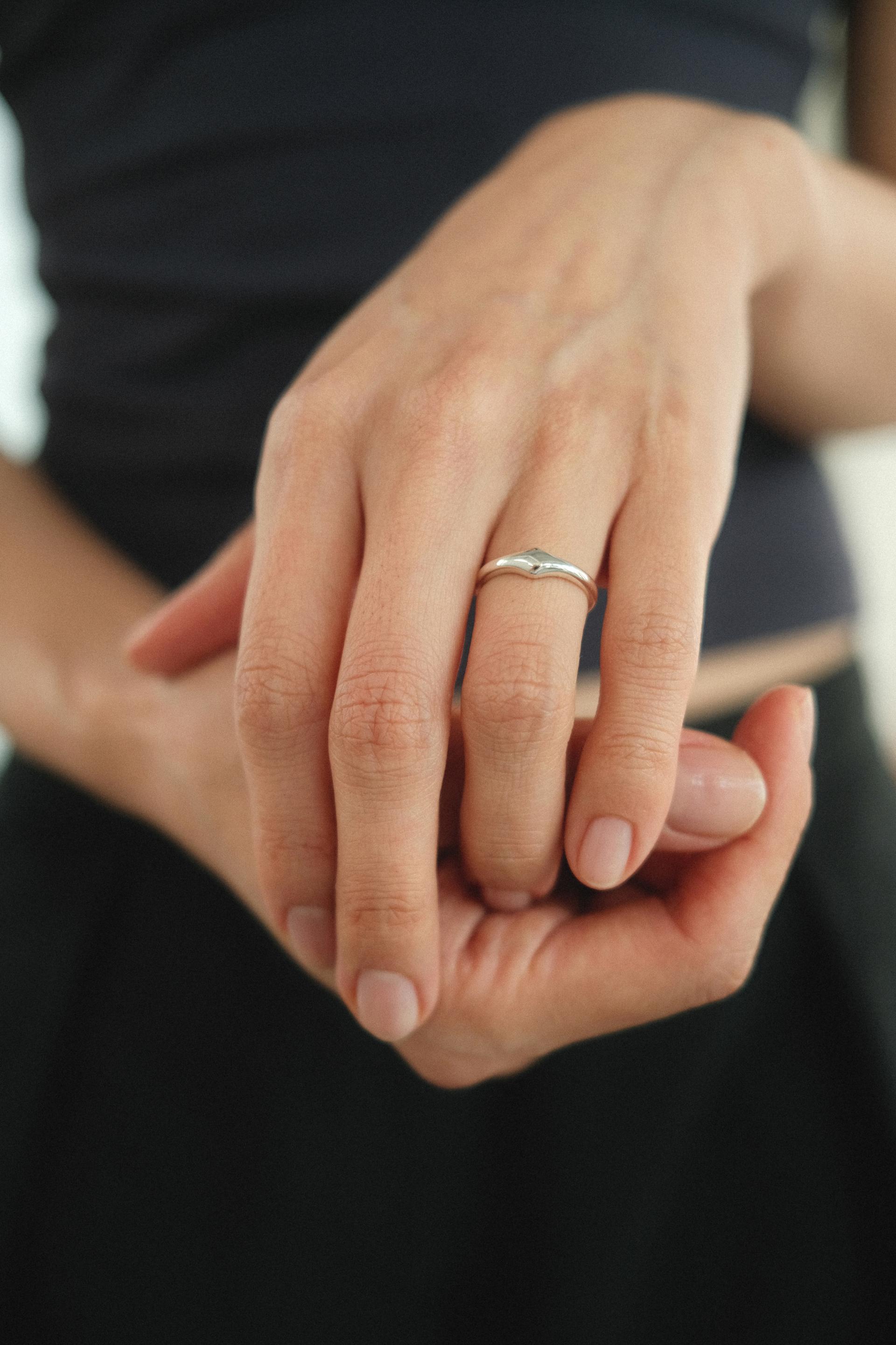 HENOSIS RING