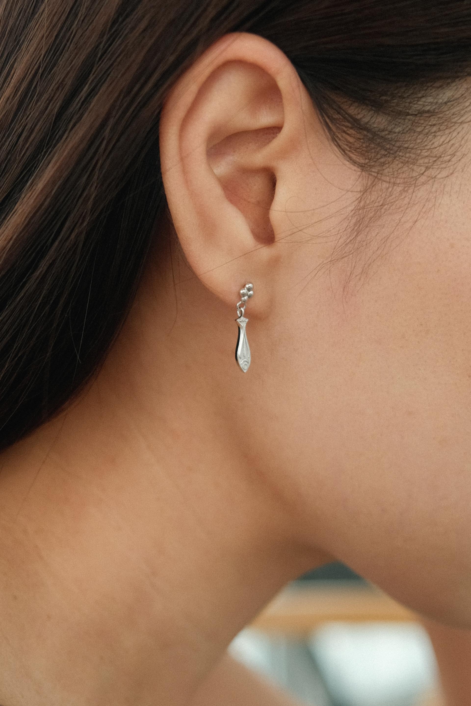 OPORA DROP EARRINGS