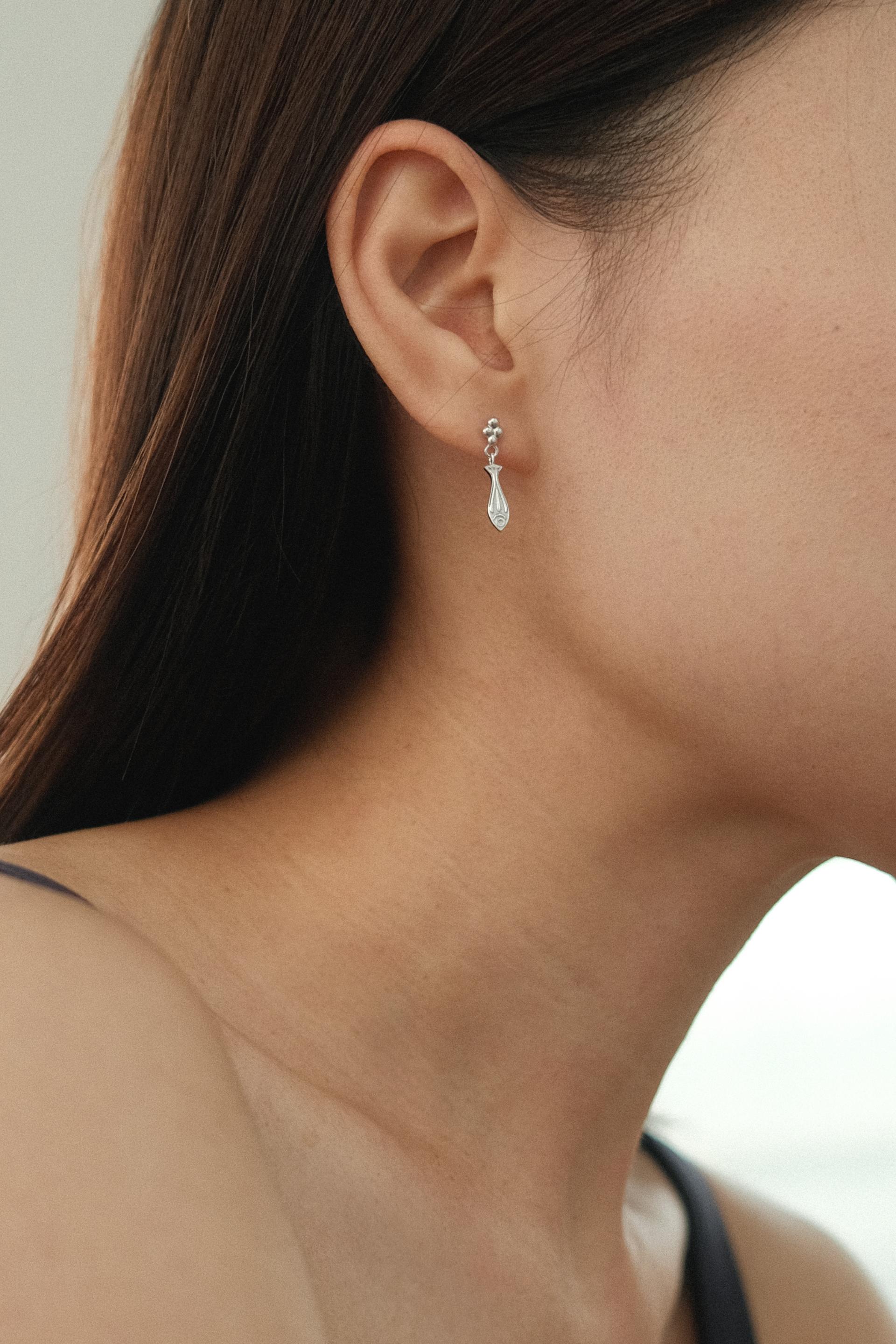 OPORA DROP EARRINGS