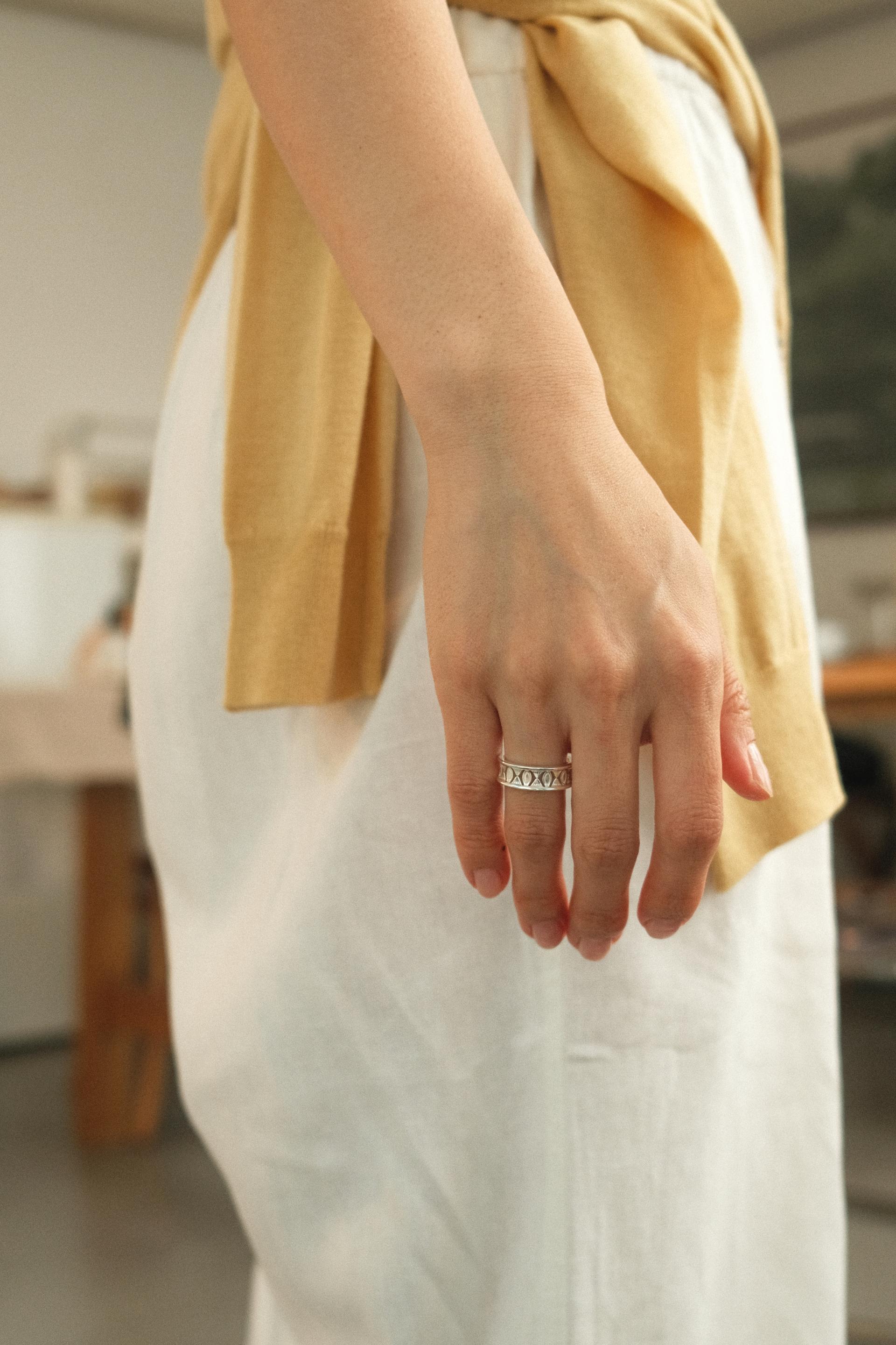 ORNATE MAKARA RING