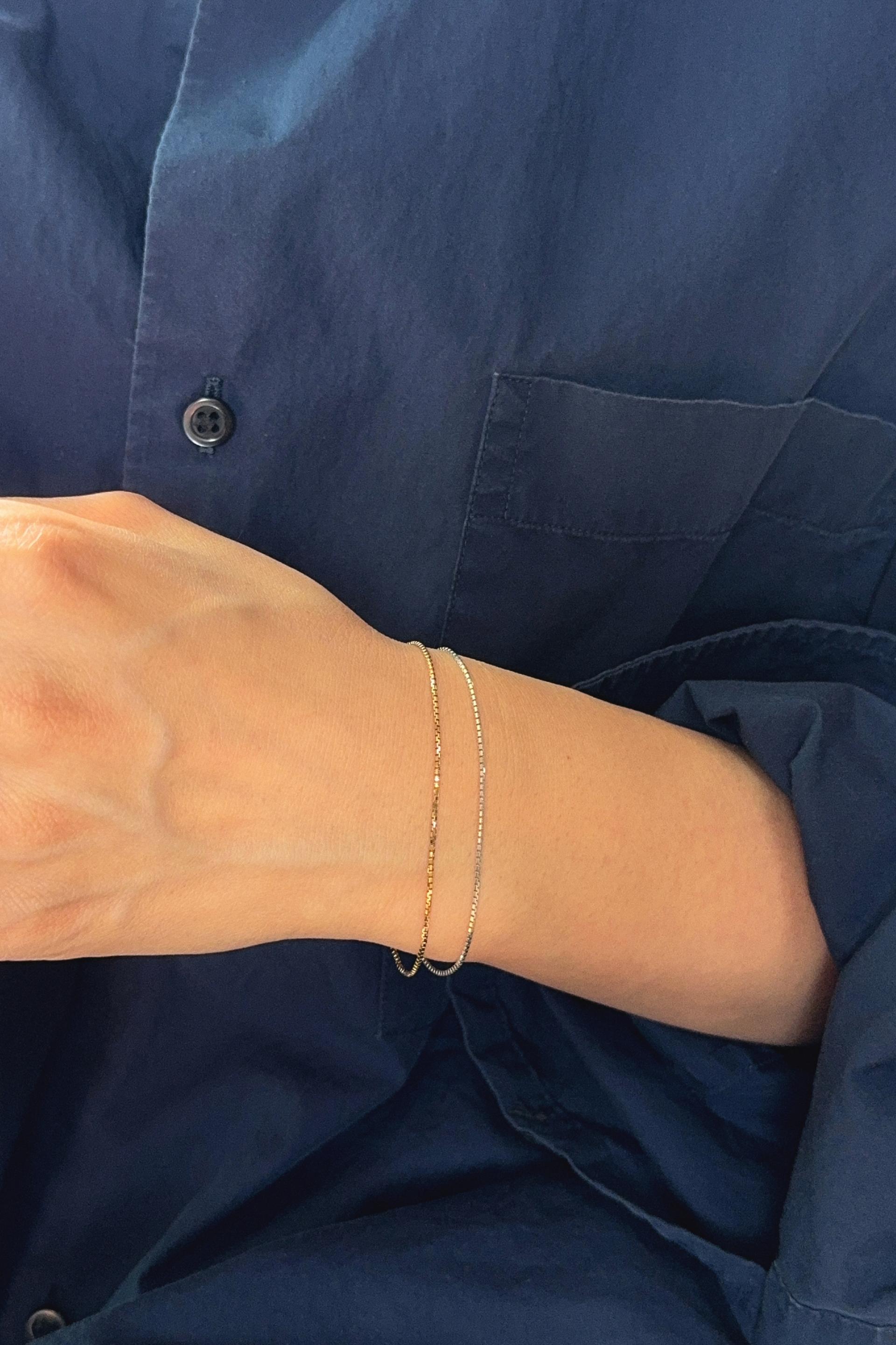 BRACELET