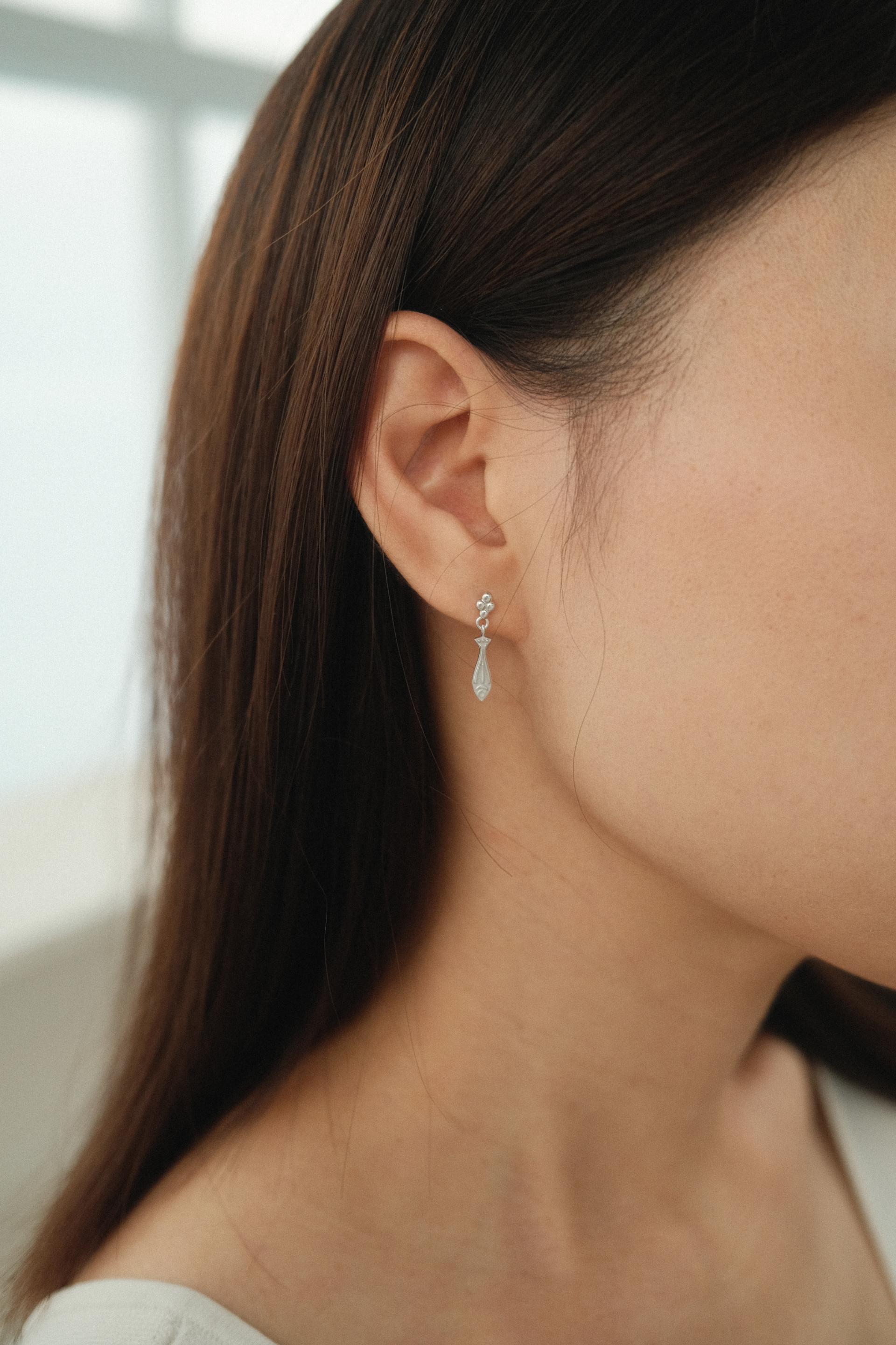OPORA DROP EARRINGS