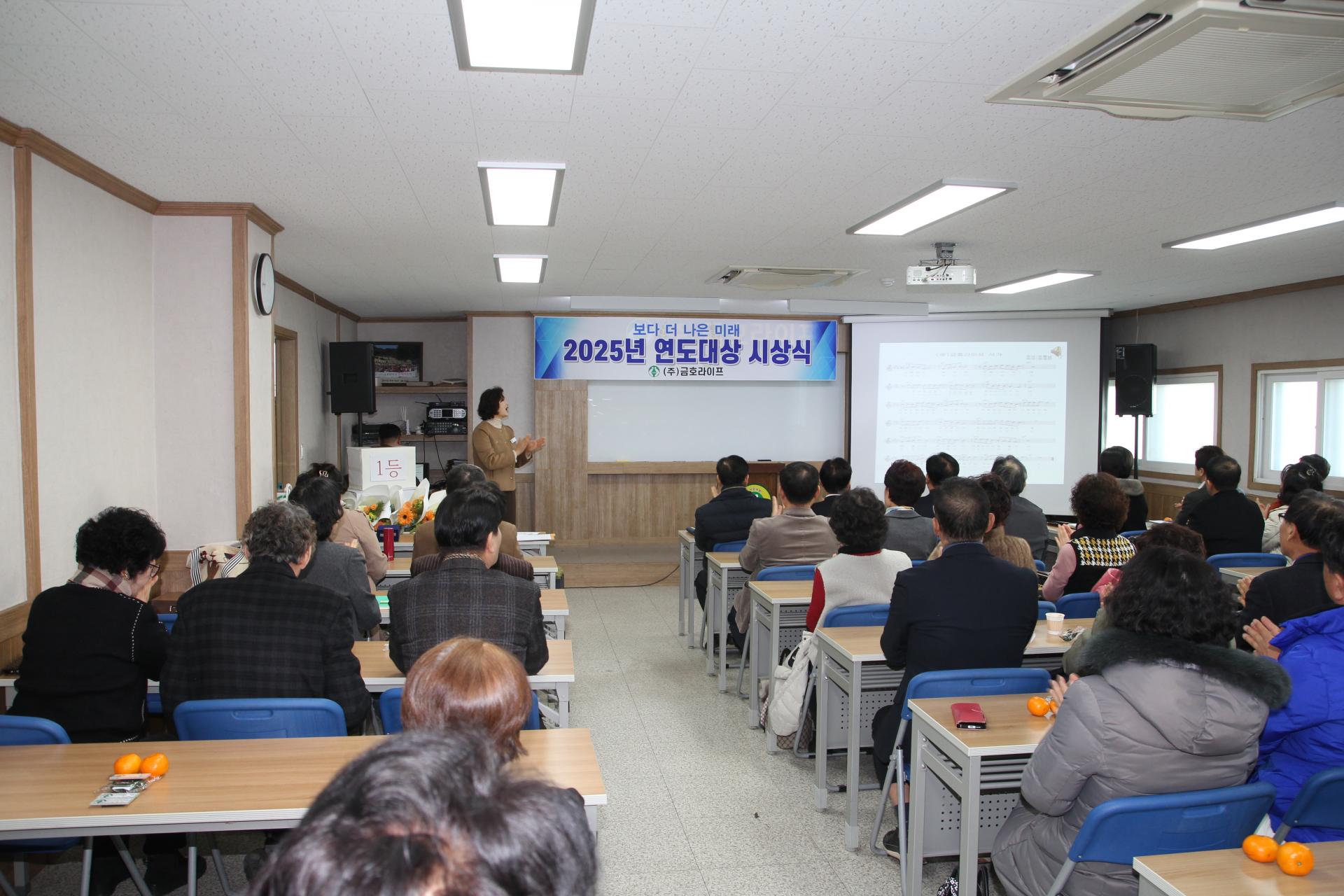 90f75e2bfc368.jpg