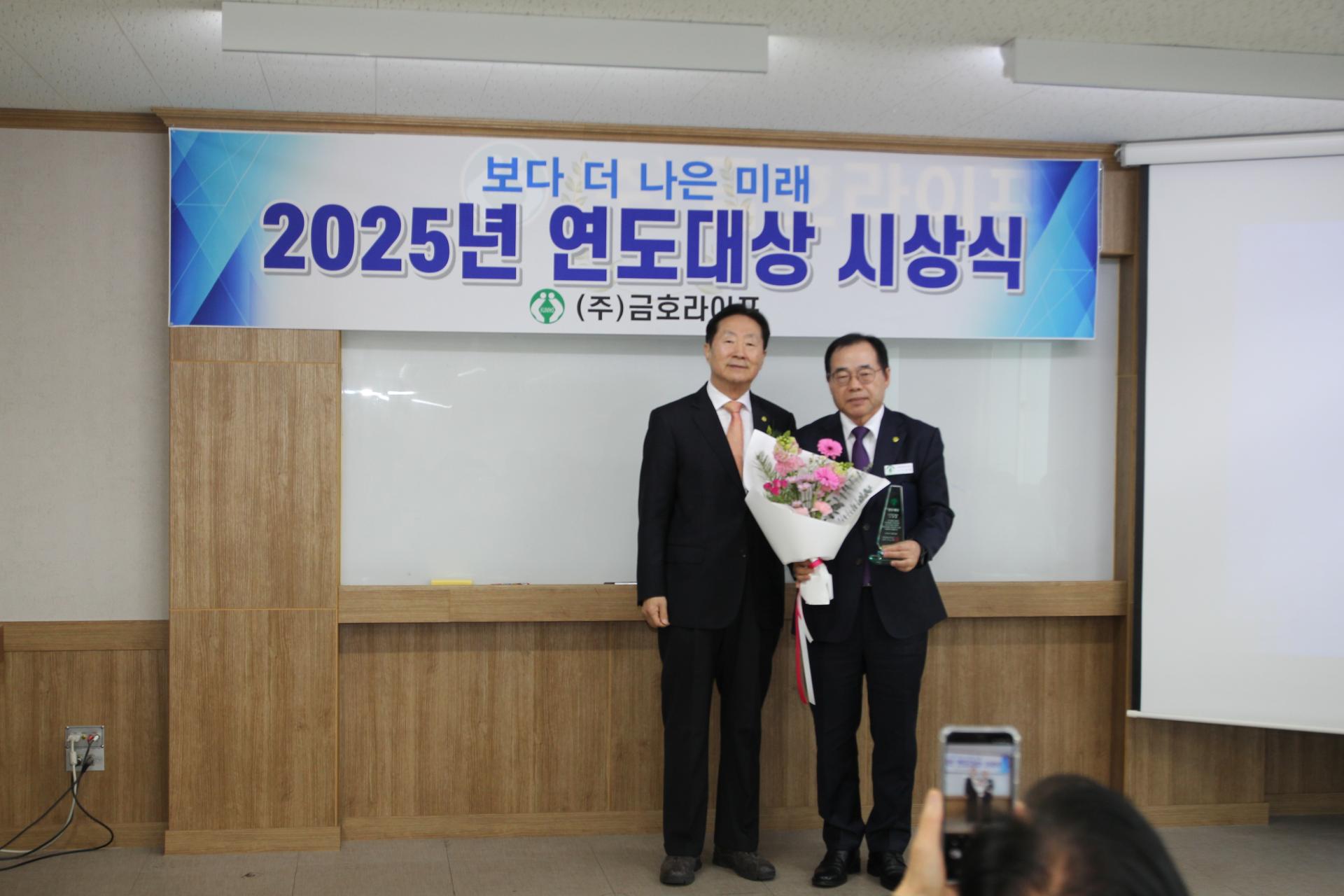 a767315851be9.jpg