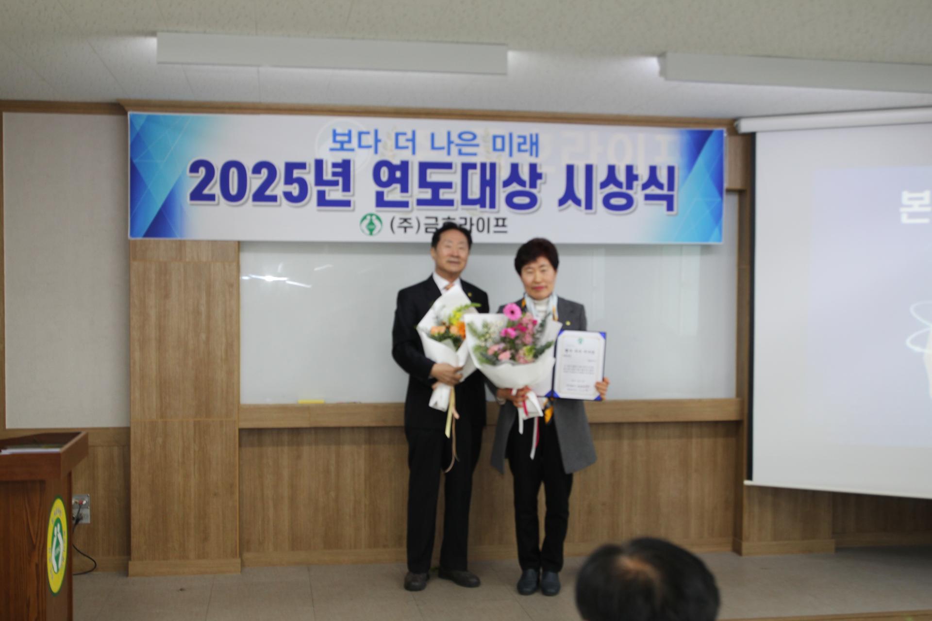 f02b77579b024.jpg