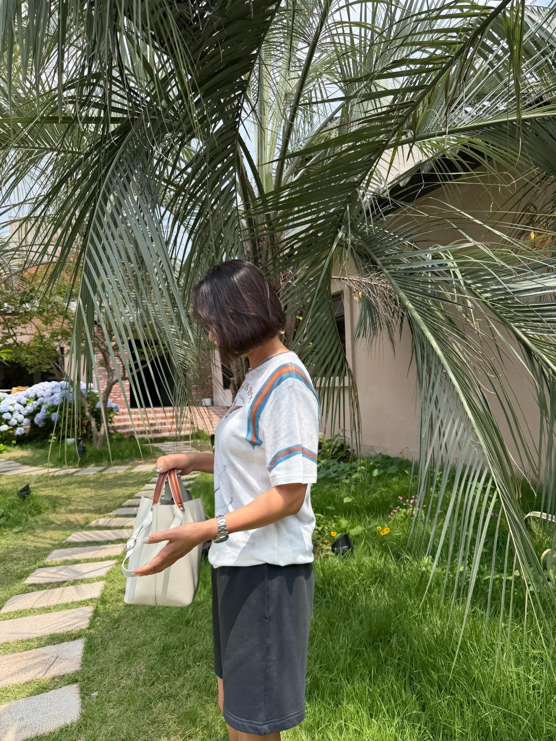 포켓 레터링 반바지
