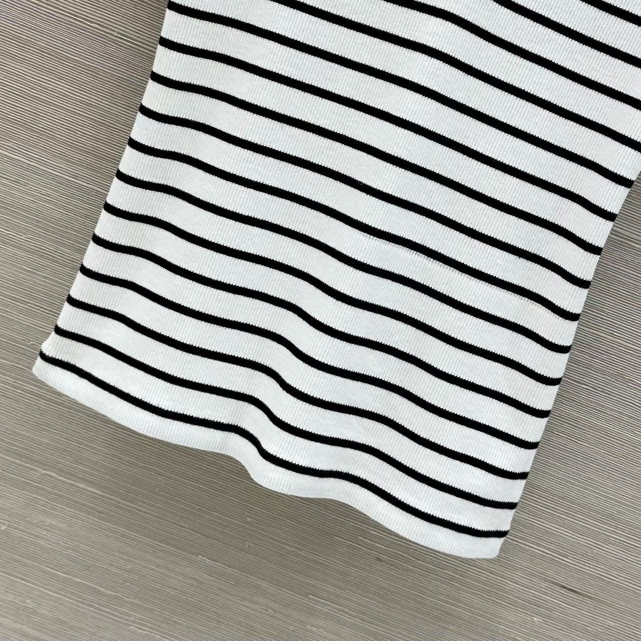 단가라 카라 티셔츠