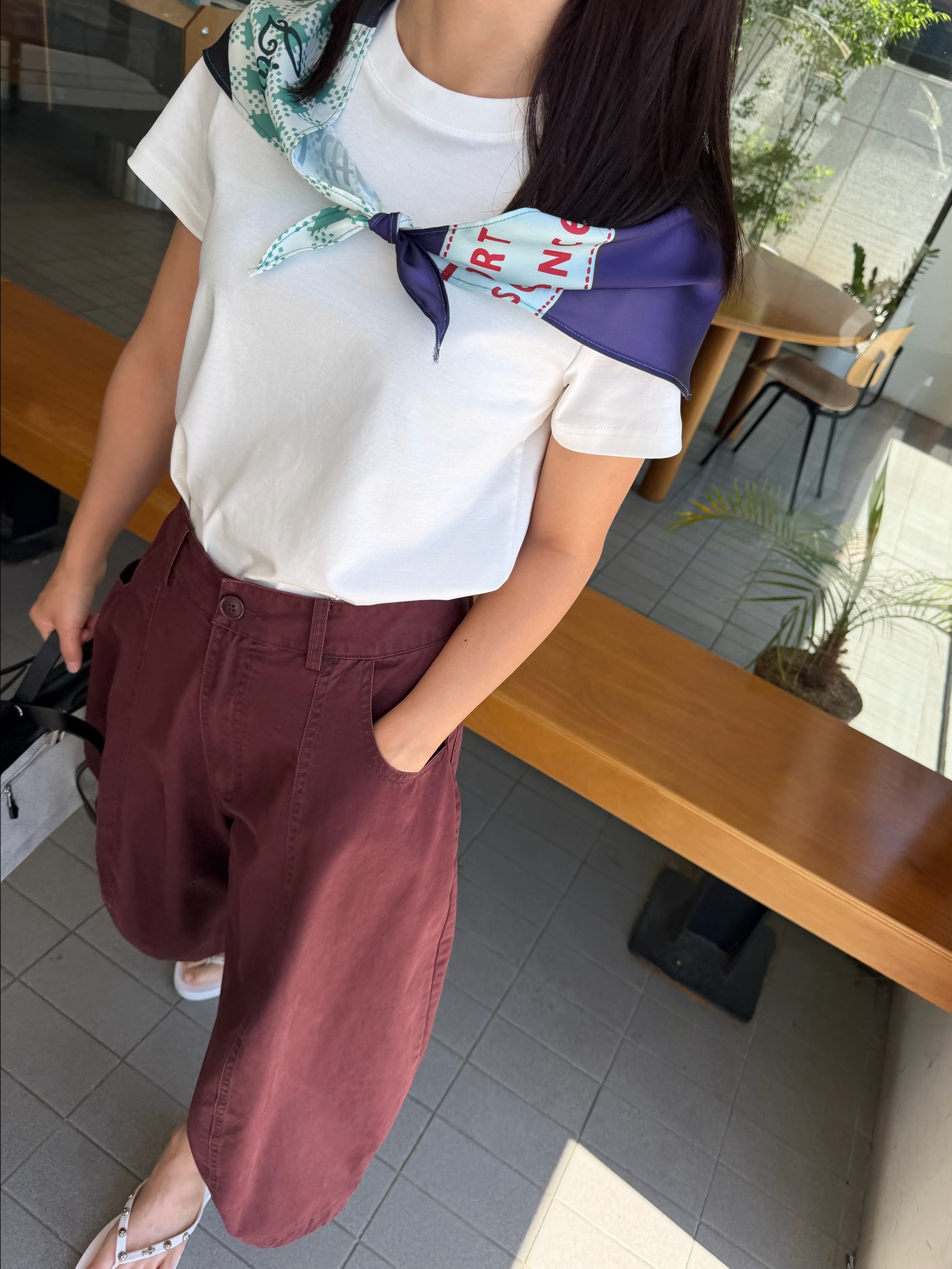 스카프 티셔츠