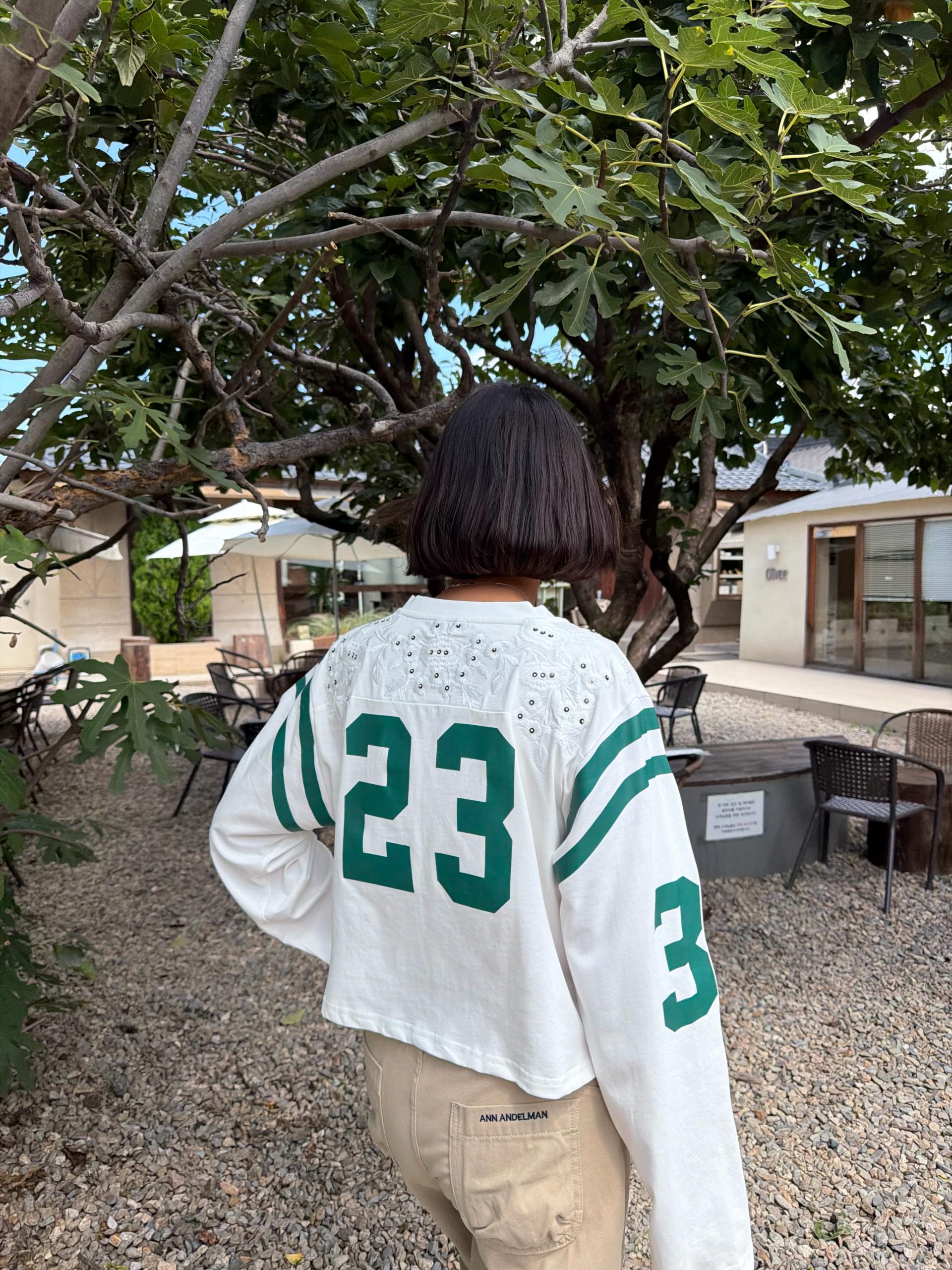 23자수 티셔츠