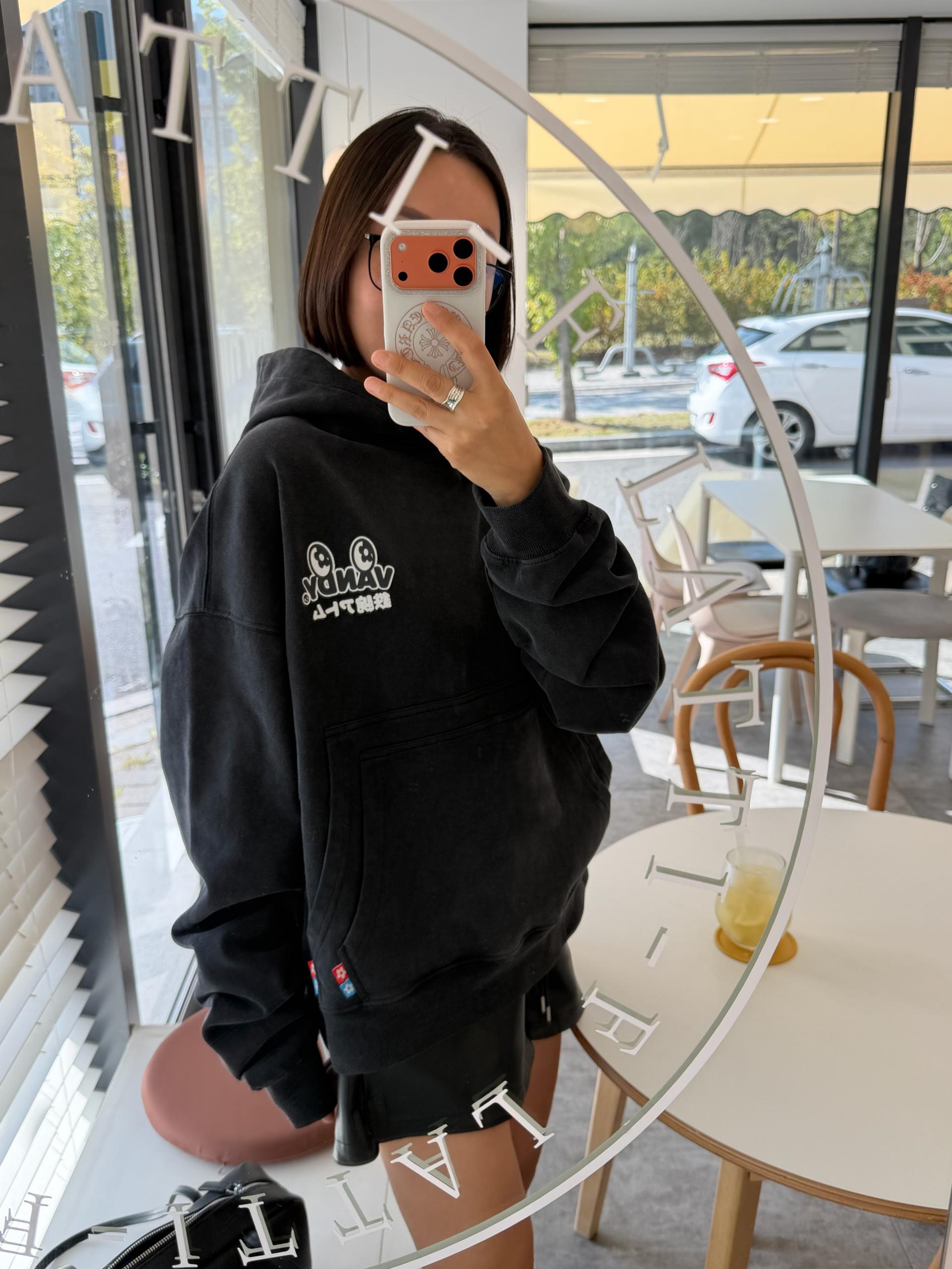 아톰 후드 맨투맨
