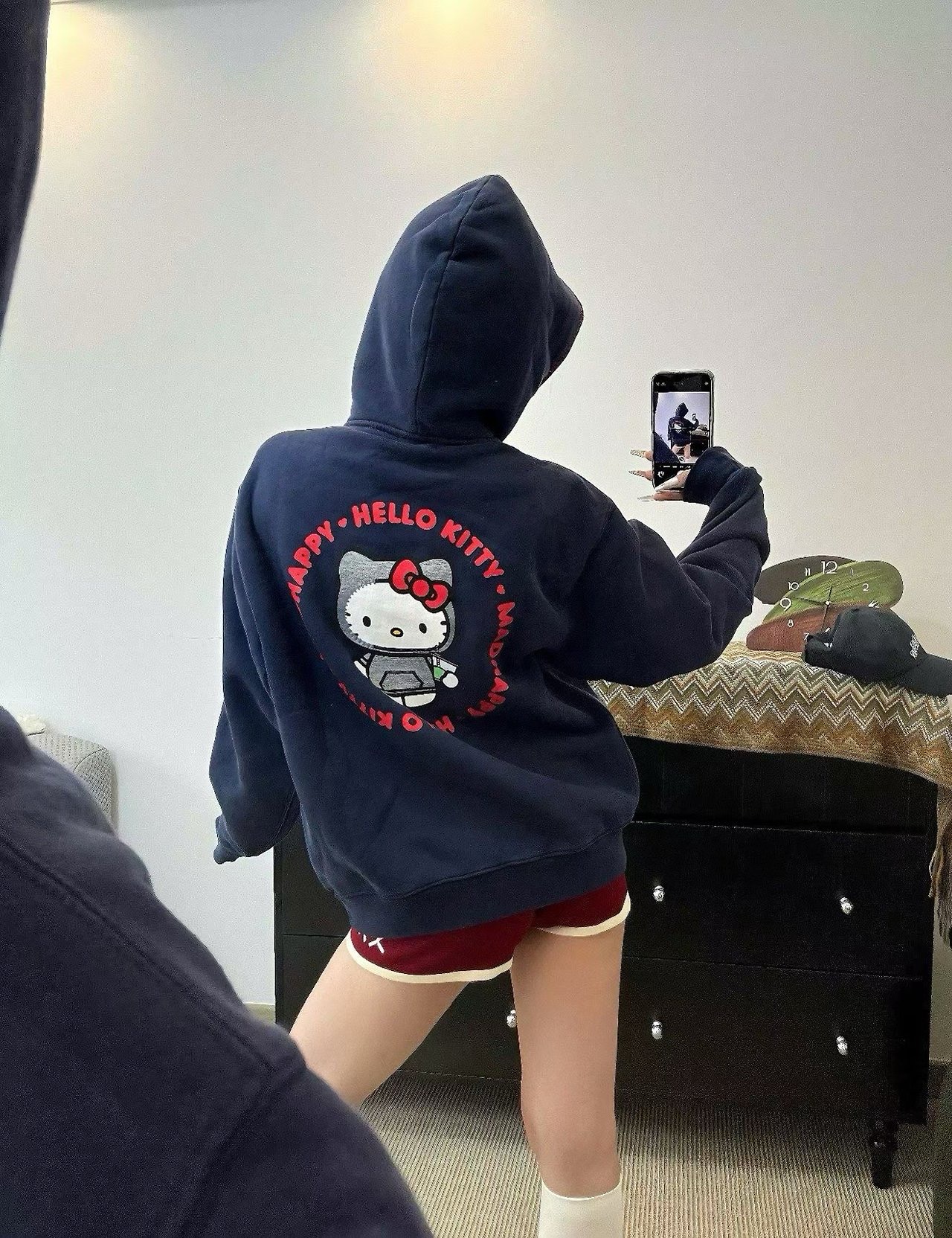 키티 후드맨투맨