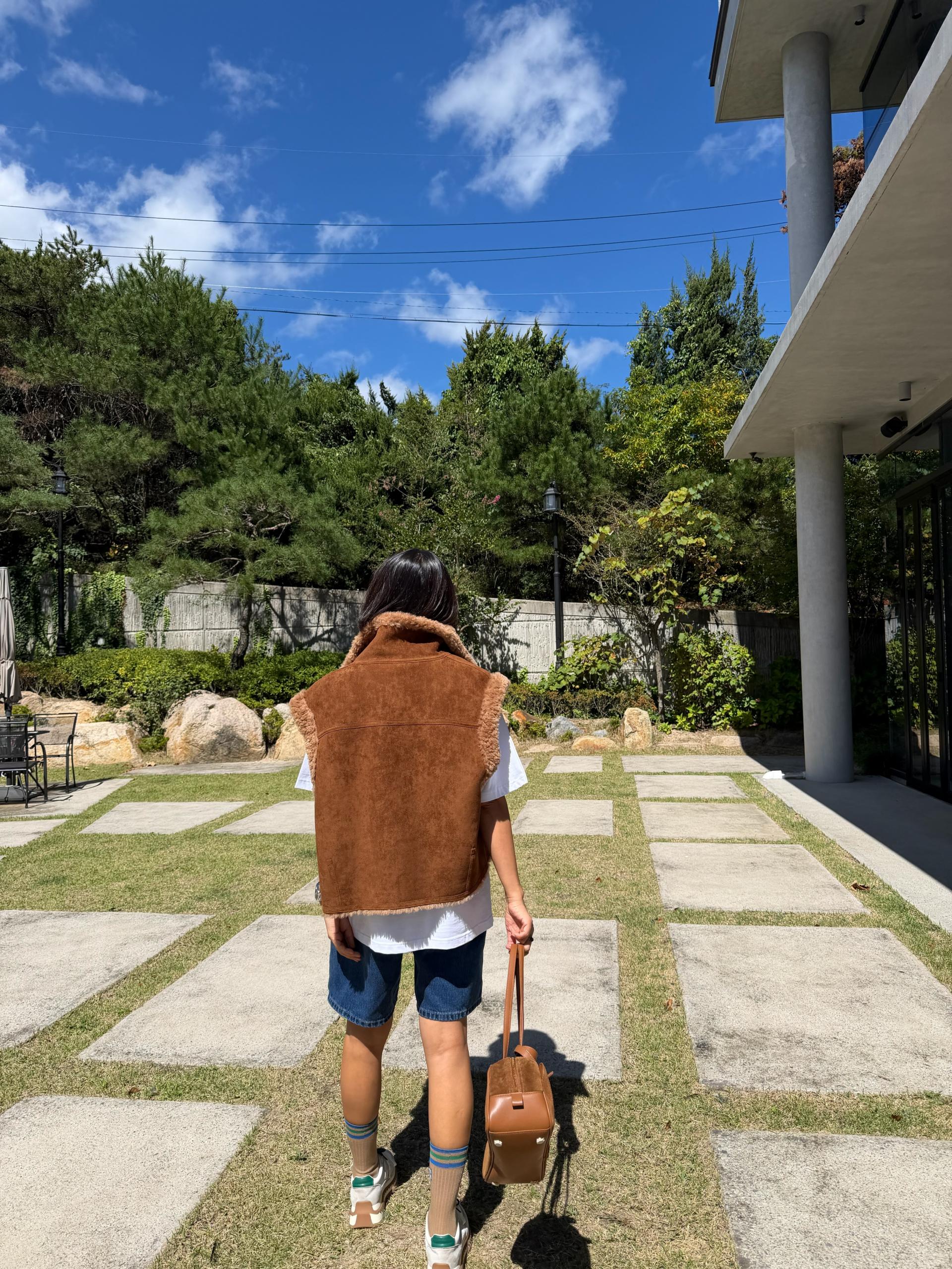 리버서블 베어 스웨이드 베스트