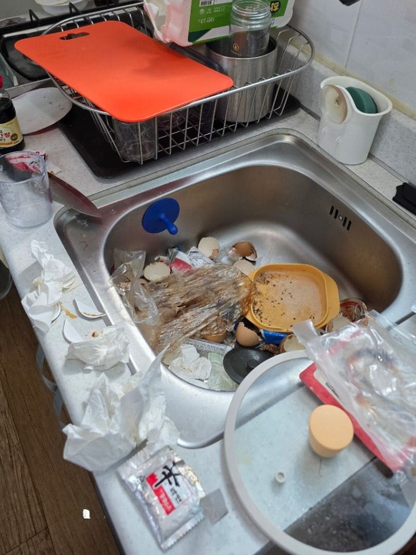 쓰레기집 주방 싱크대