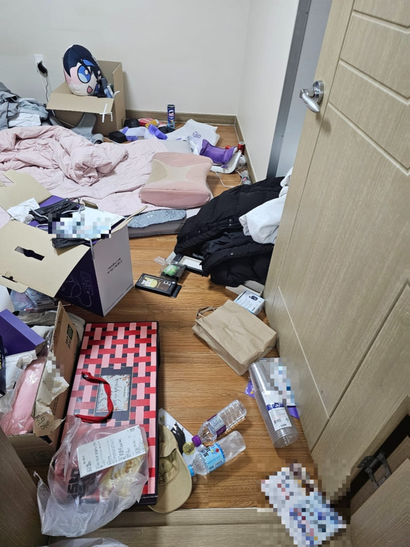 대전 쓰레기집 안방