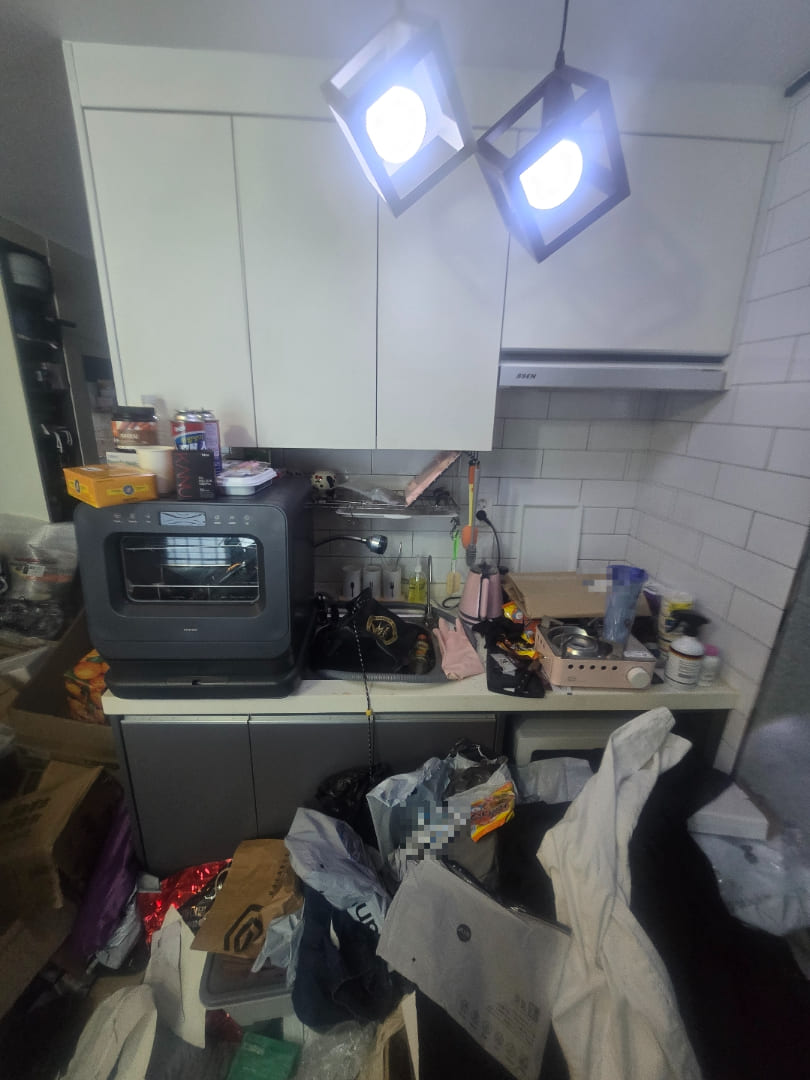 후암동 쓰레기집 청소, 계약 전 필수 확인 팁! 작업전 이미지