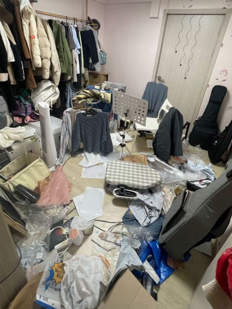 쓰레기집 심리 원인 저장강박증 방 