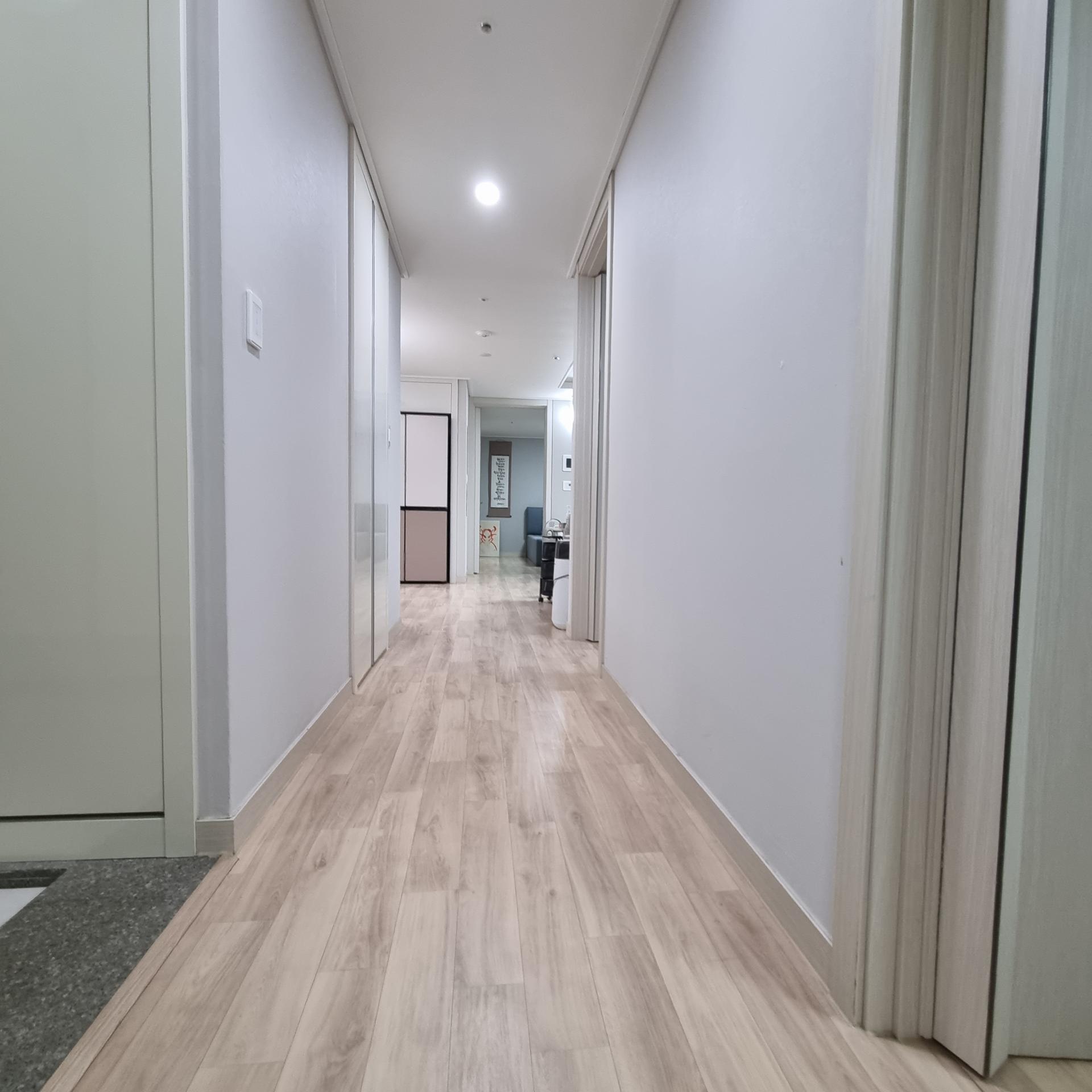 청소 후 현관 집 입구 1 [우아한정리 제공]