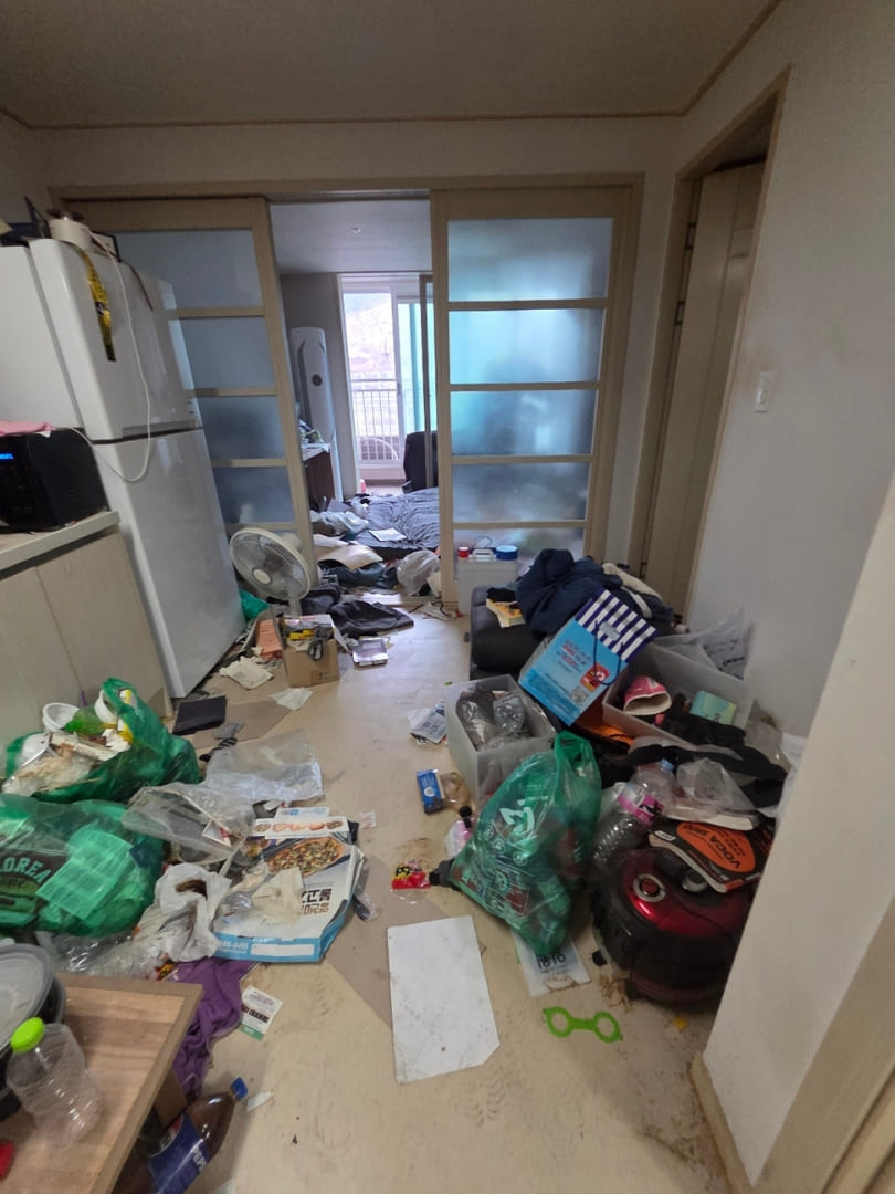 경상남도 김해시 쓰레기집 부엌