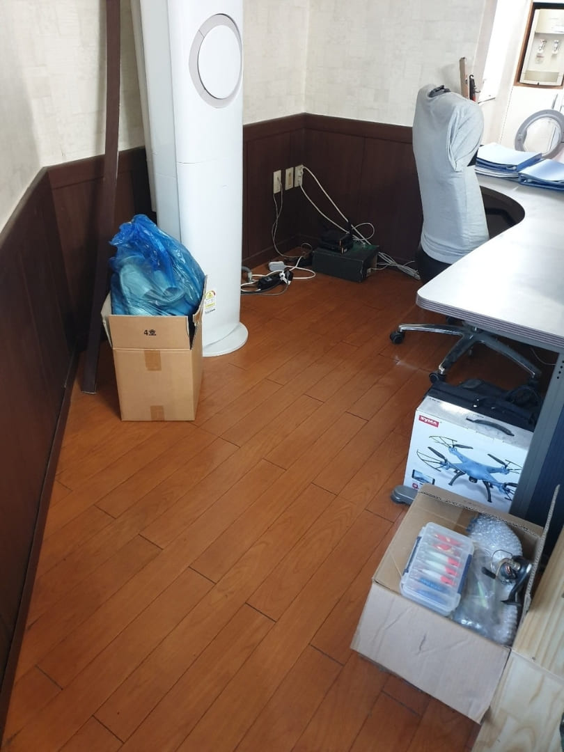 고양 쓰레기집 거실 구석 특수청소