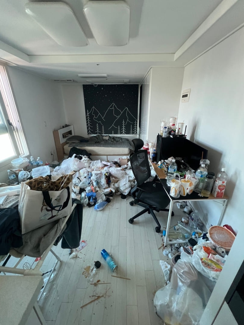 쓰레기집특수청소 방내부