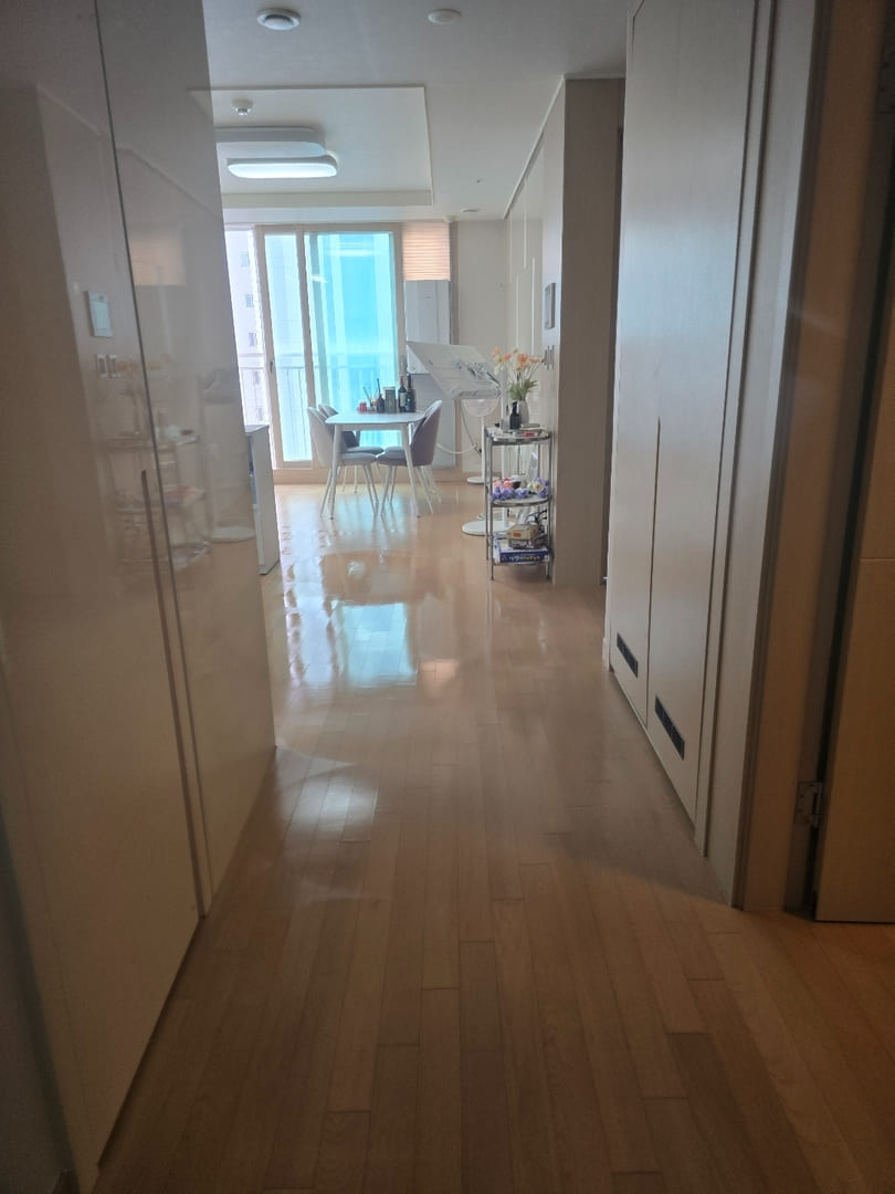 아파트 입구 입주 후 거주청소