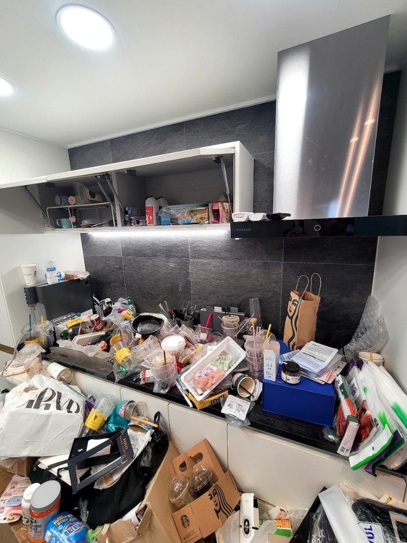 쓰레기집 주방